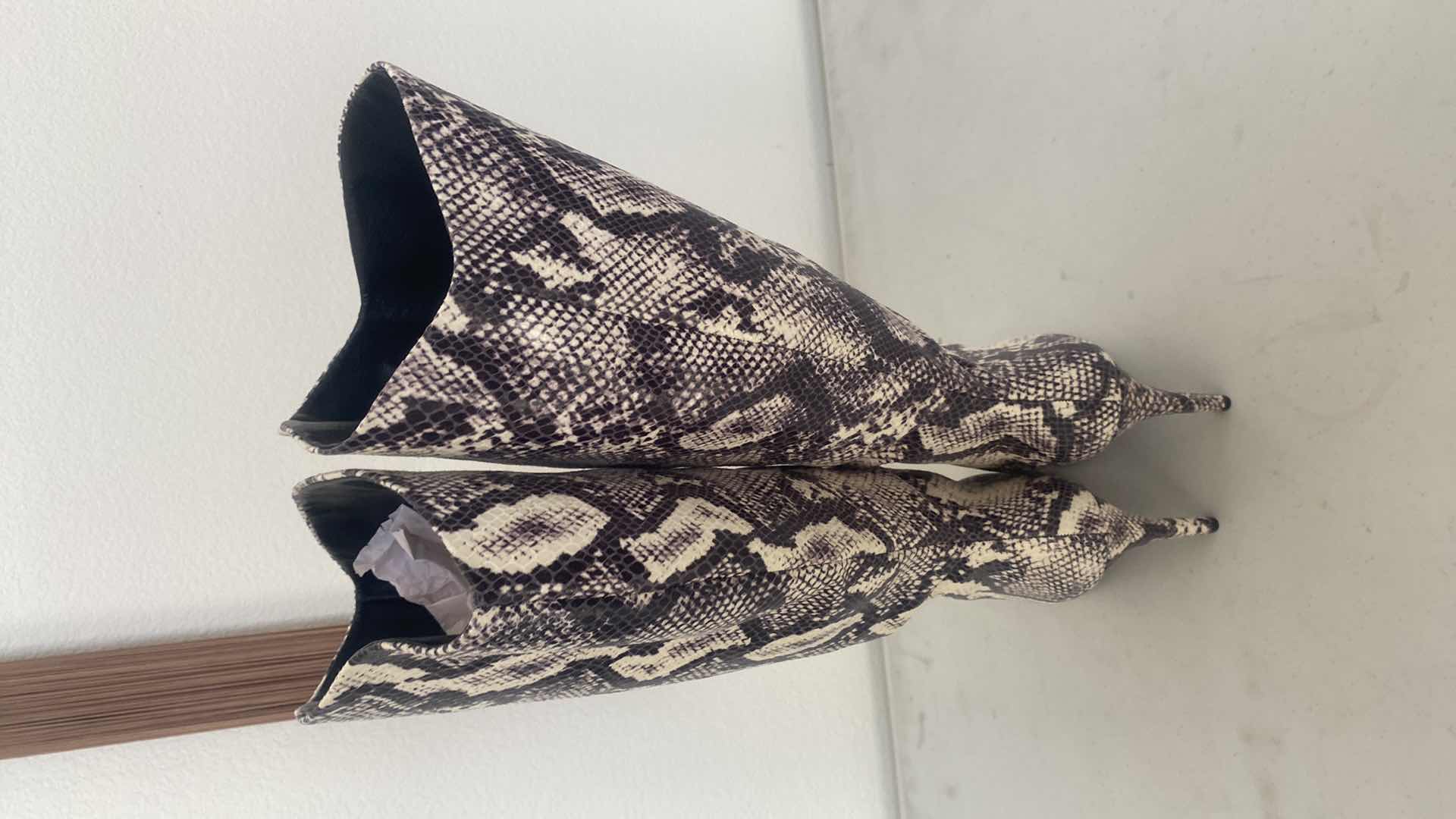 Photo 1 of 2 - WOMENS BOOTS SIZES  7 1/2