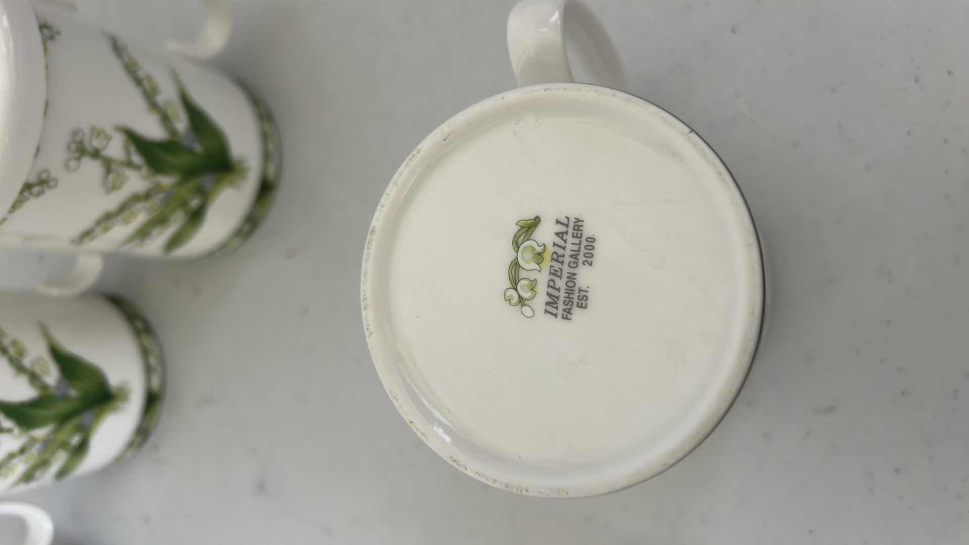 Photo 1 of 5 IMPERIAL FASHION GALLERY COFFEE/TEA CUPS WITH LIDS