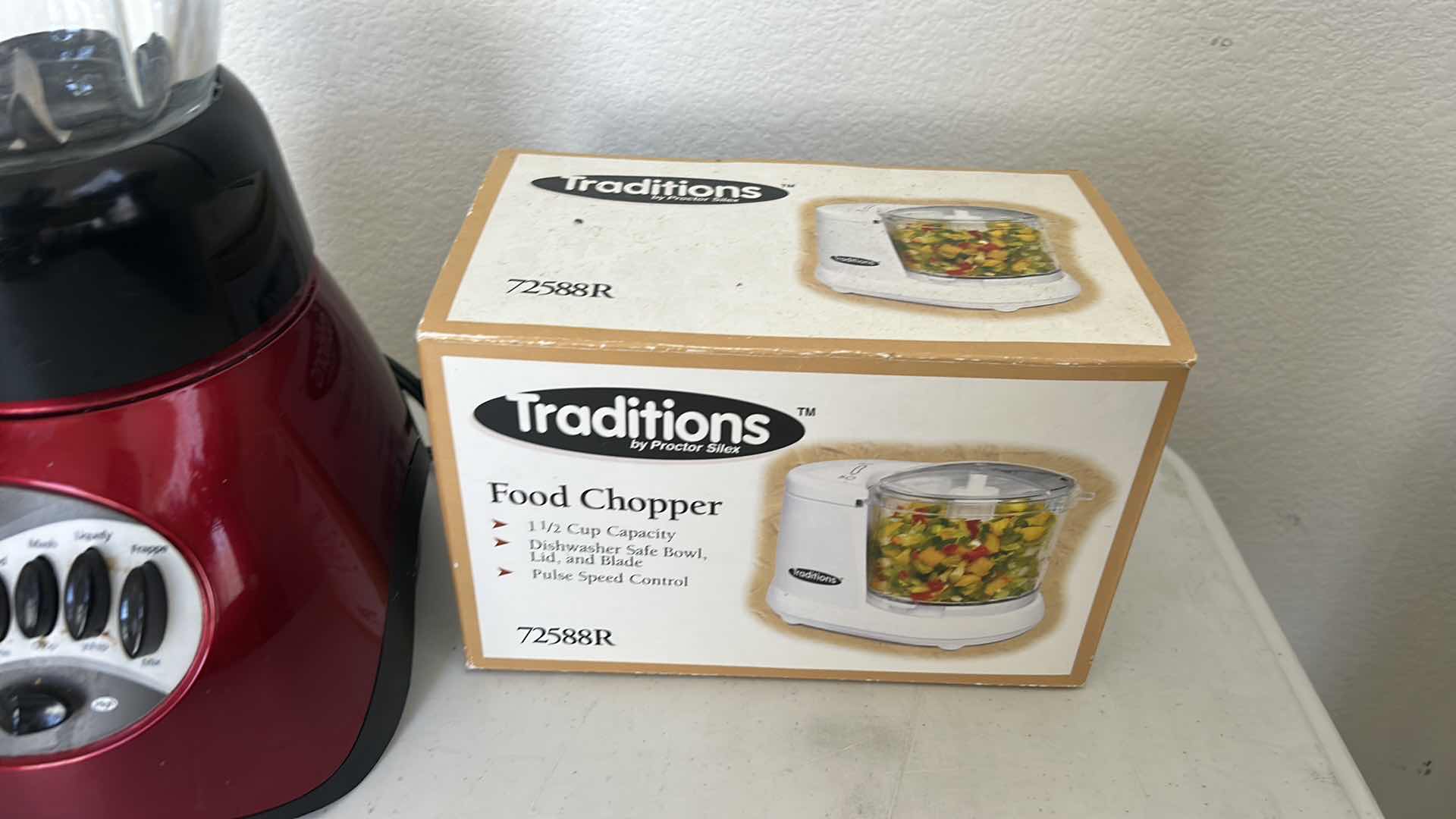 Photo 1 of OSTER BLENDER, LEMON JUICER, FOOD CHOPPER