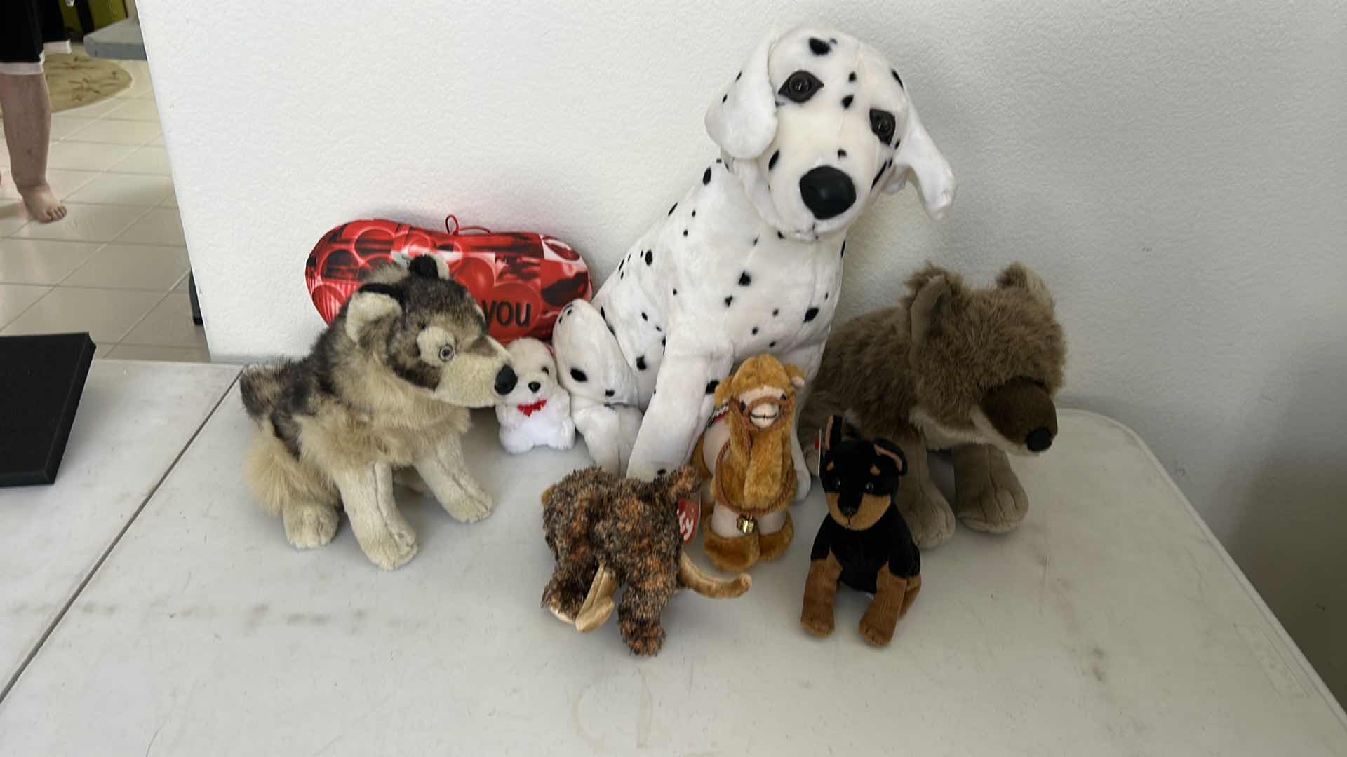 Photo 1 of STUFFED ANIMALS