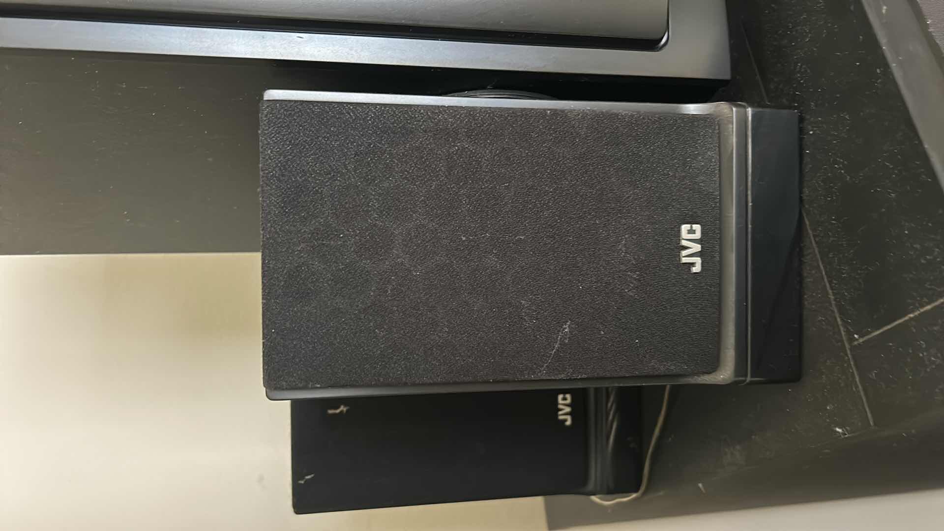 Photo 1 of JVC ELECTONICS - SUPWOOFER 5 SPEAKERS, DVD PLAYER