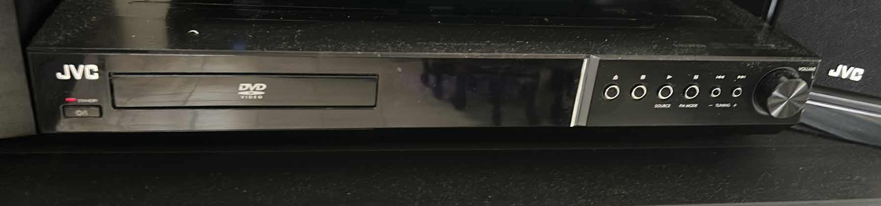 Photo 1 of JVC ELECTONICS - SUPWOOFER 5 SPEAKERS, DVD PLAYER