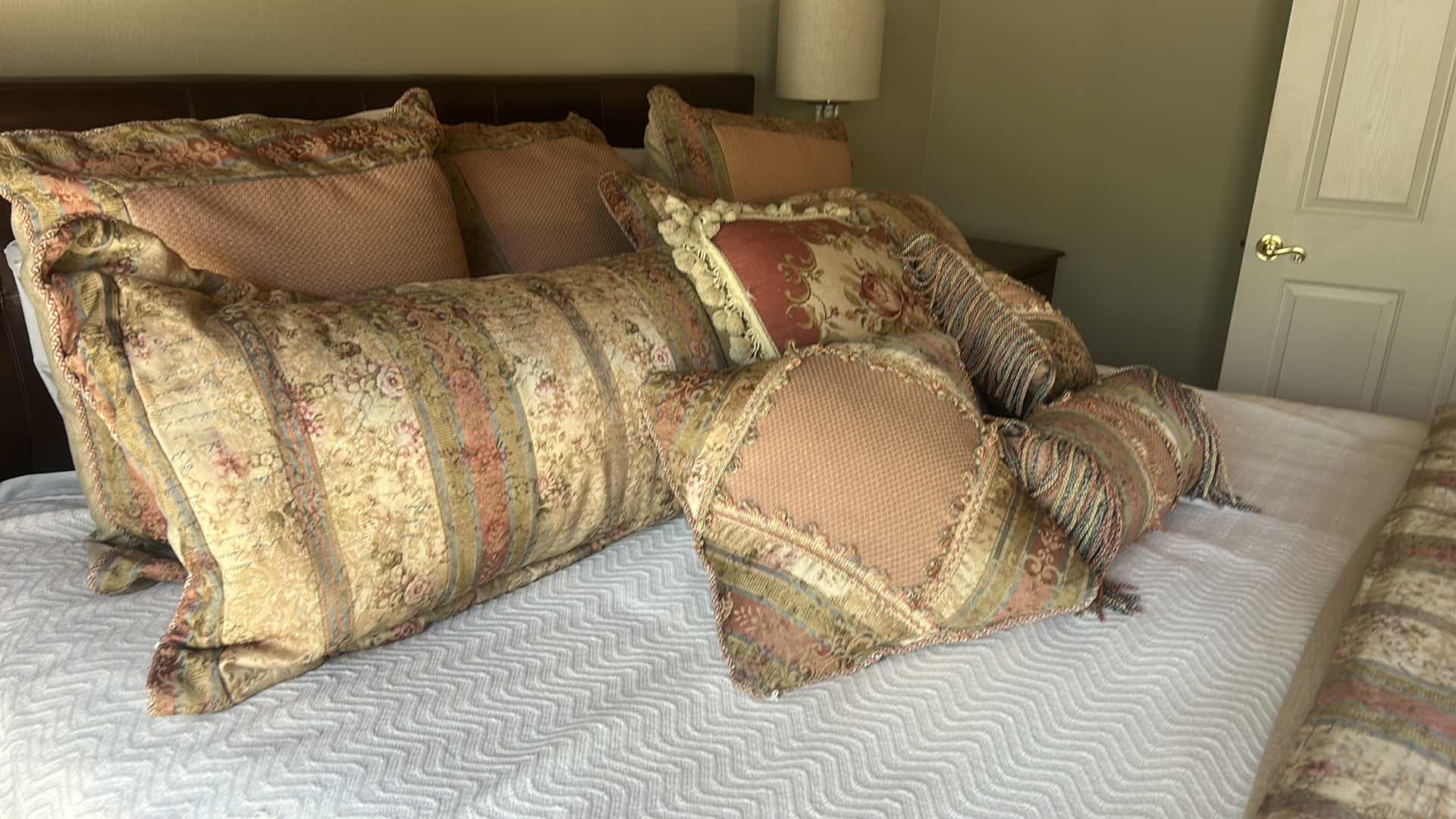 Photo 1 of KING BEDDING AND PILLOWS