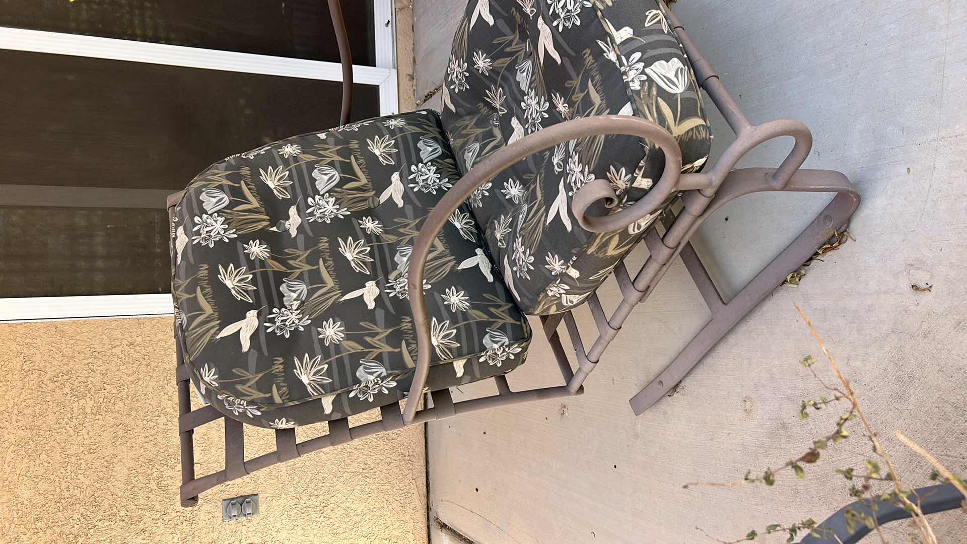 Photo 1 of METAL OUTDOOR PATIO CHAIR WITH CUSHIONS 25 1/2“ x 33“ x H36“