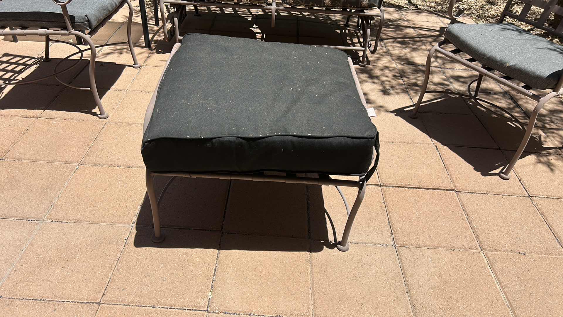 Photo 1 of OUTDOOR PATIO OTTOMAN WITH CUSHION 26” x 26” x H19”
