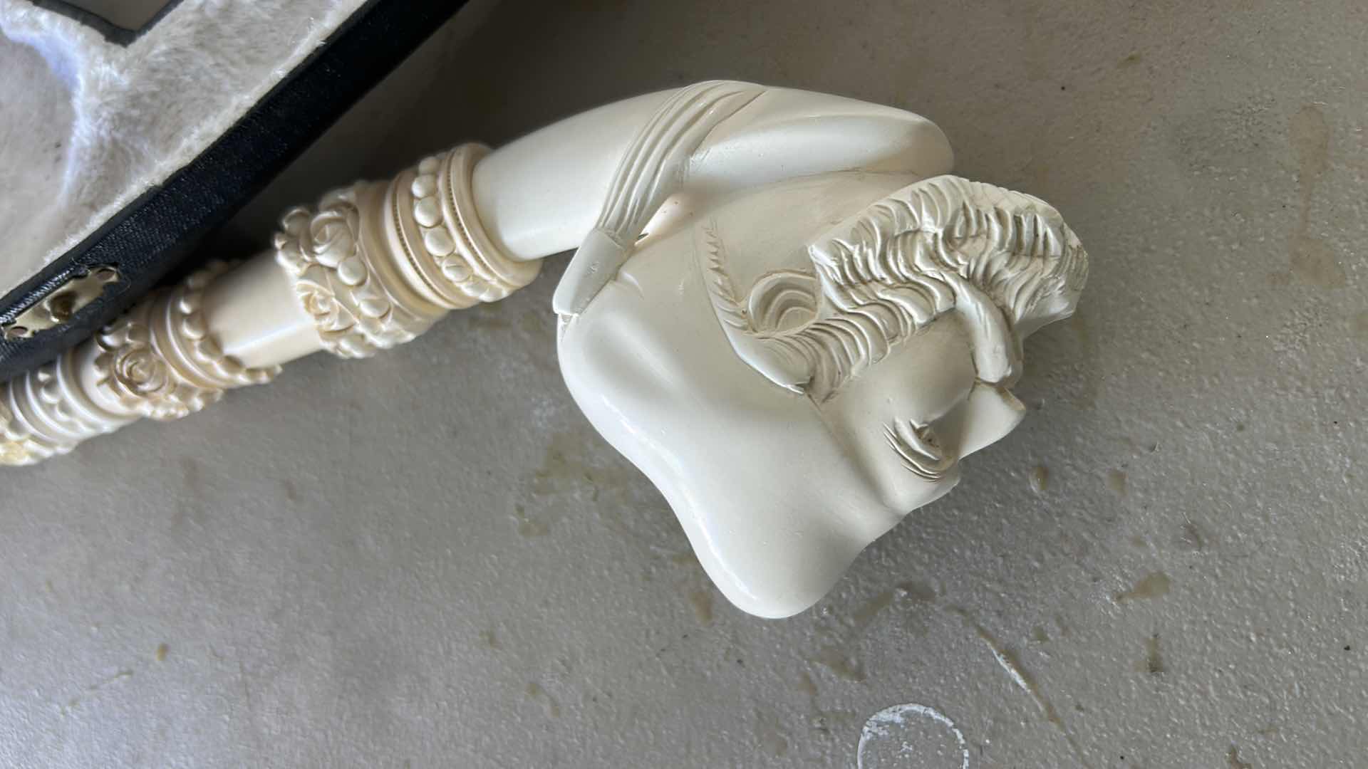 Photo 1 of MEERSCHAUM SULTAN CHURCHWARDEN PIPE WITH CASE 16”