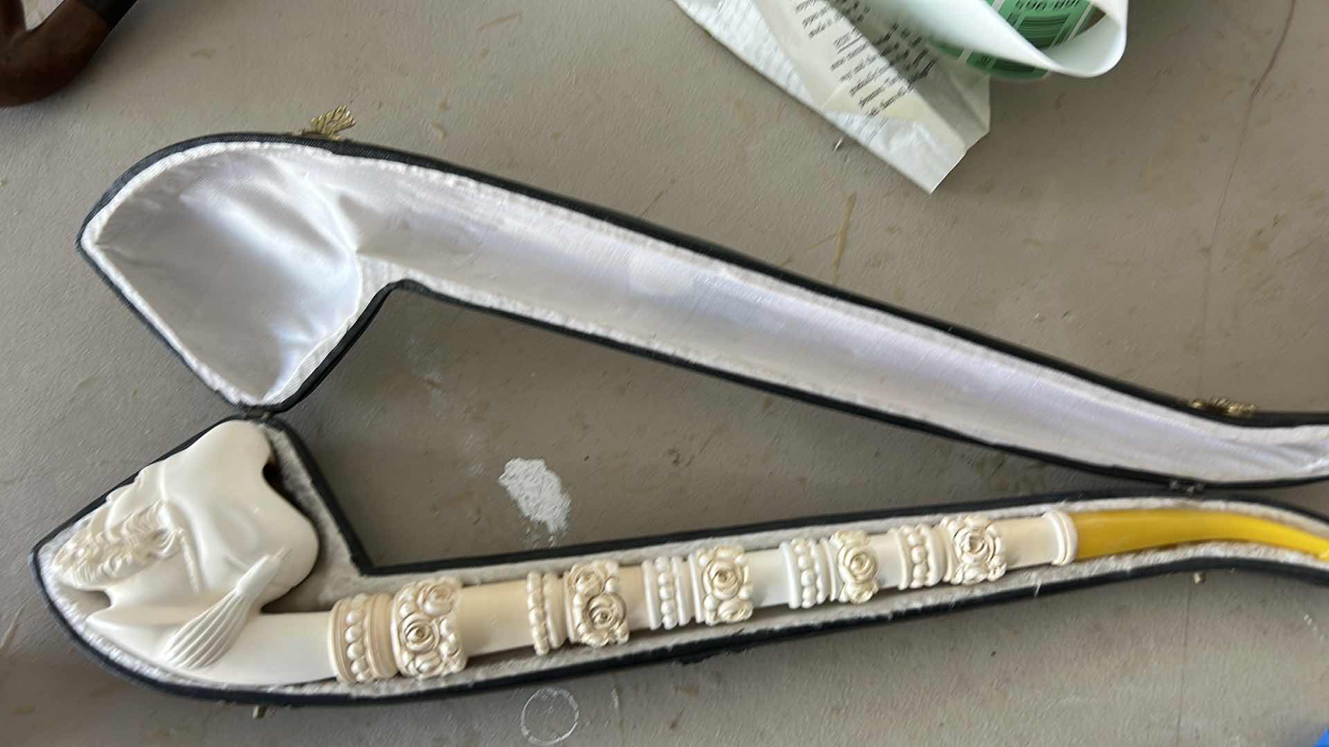 Photo 1 of MEERSCHAUM SULTAN CHURCHWARDEN PIPE WITH CASE 16”