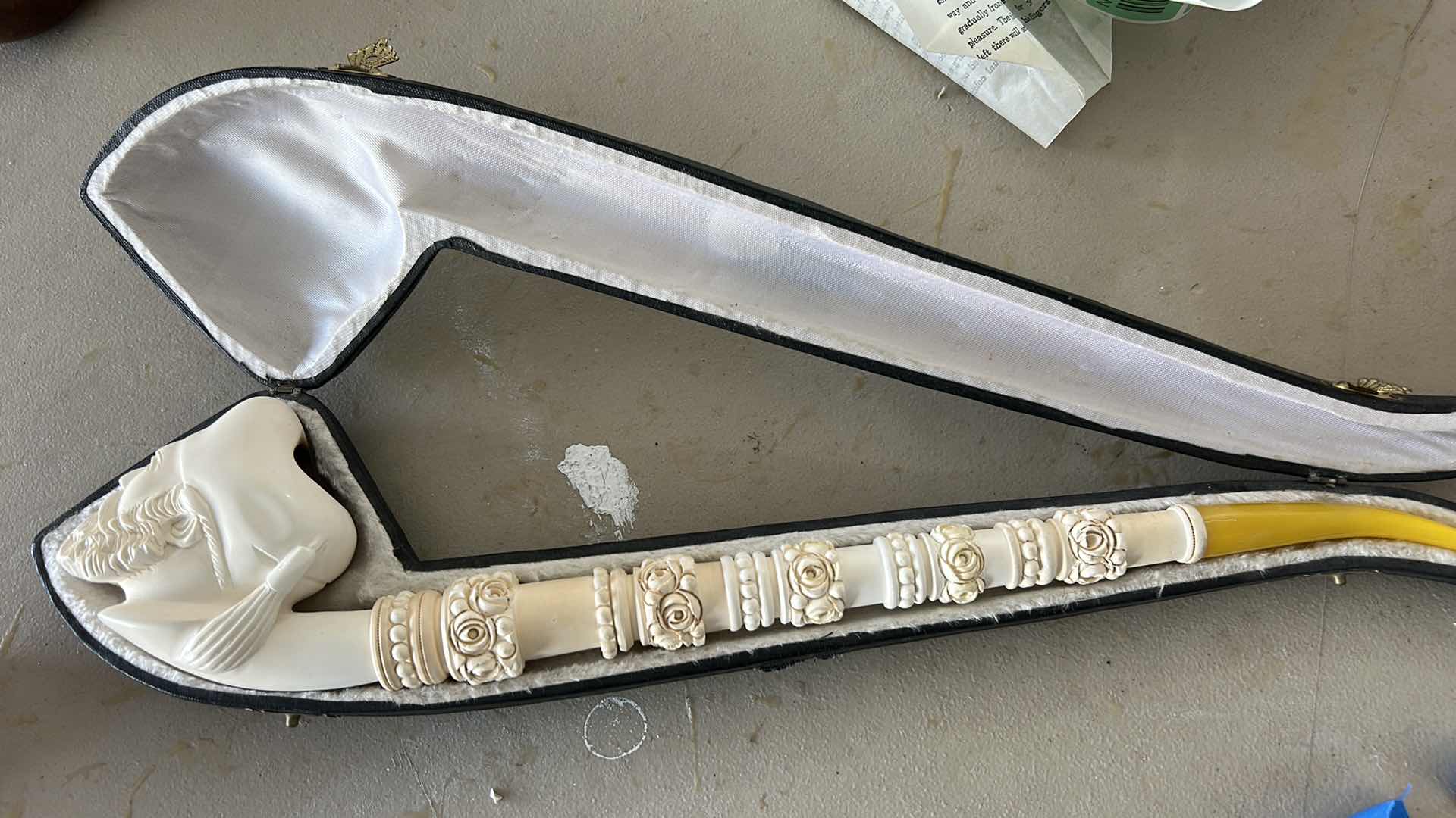 Photo 1 of MEERSCHAUM SULTAN CHURCHWARDEN PIPE WITH CASE 16”