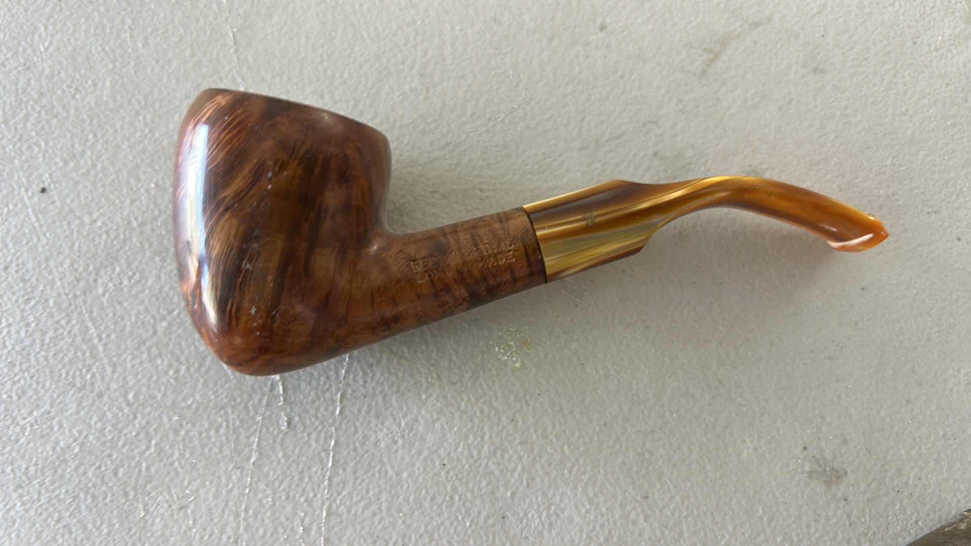Photo 1 of 2 GENTLEMENS PIPES