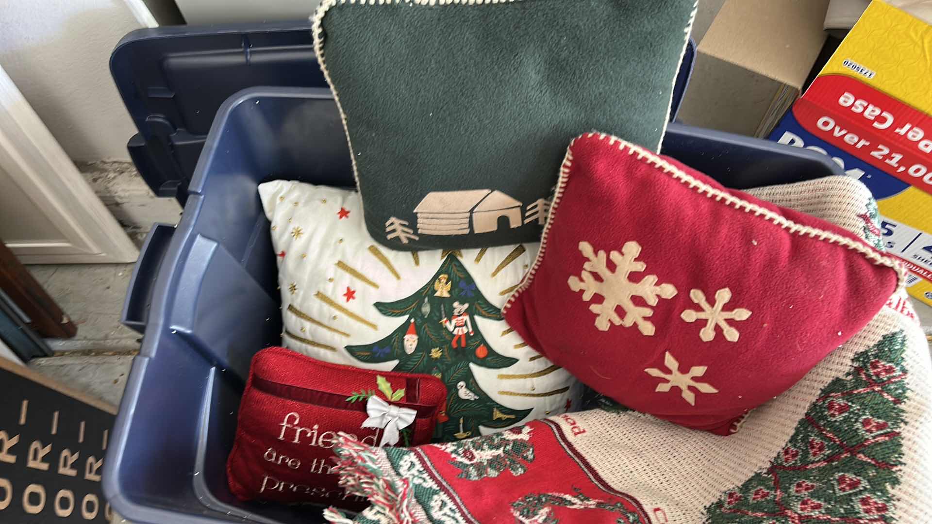 Photo 1 of LARGE TOTE WITH CHRISTMAS PILLOWS AND THROW BLANKET