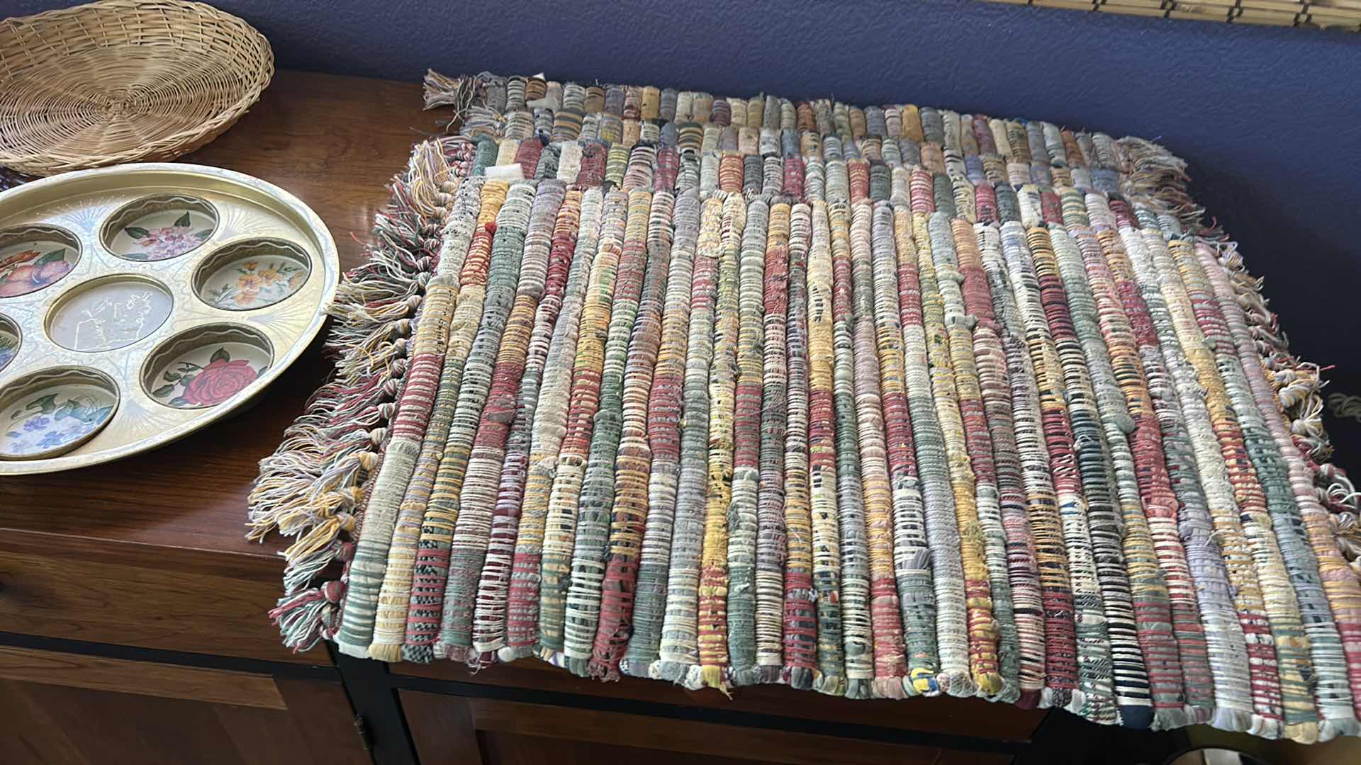 Photo 1 of VINTAGE TRAYS AND PLACEMATS