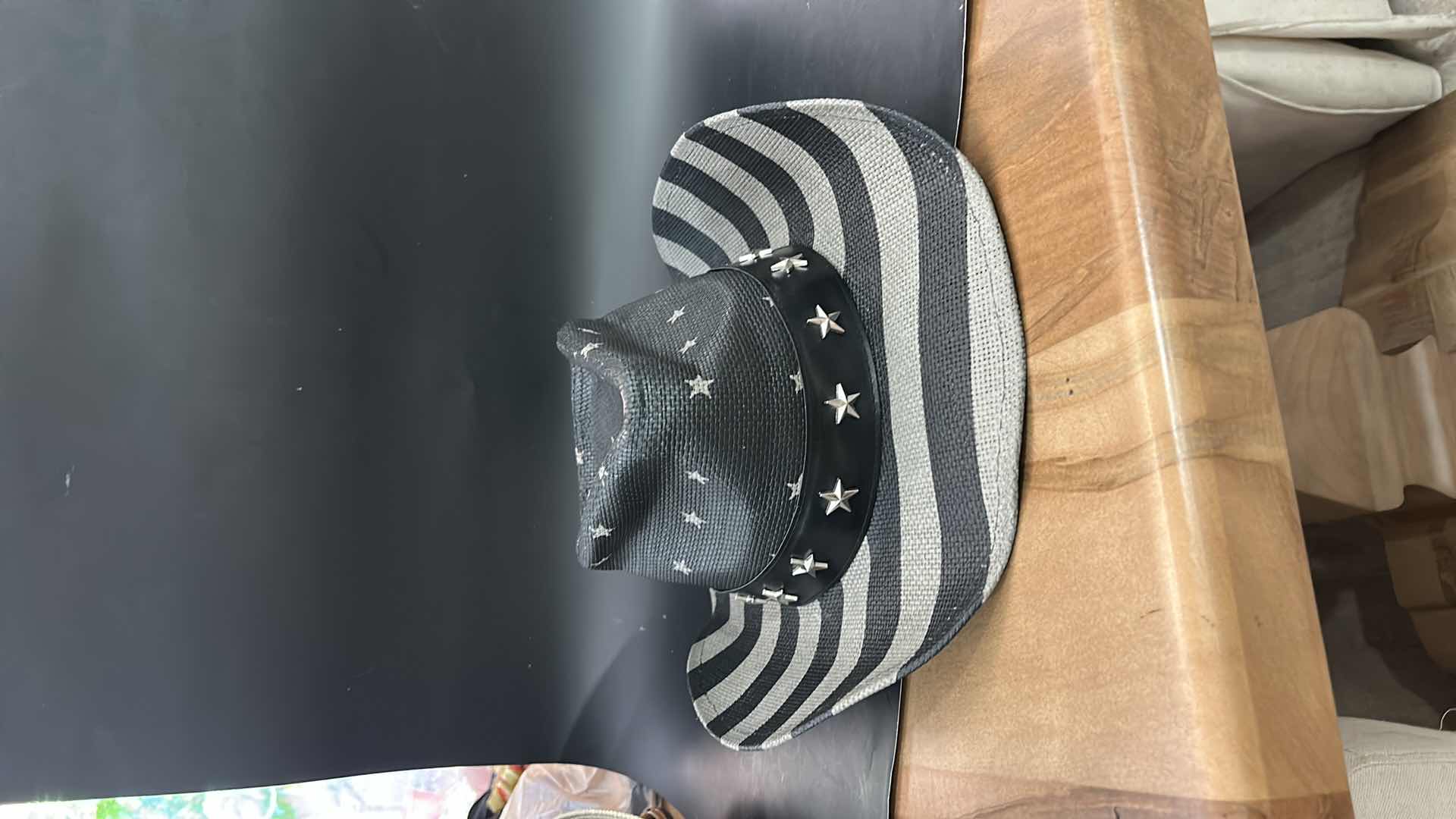 Photo 1 of NEW- MENS WOMENS BLACK AND GRAY STARS AND STRIPES WESTERN COATED STRAW HAT SIZE MED