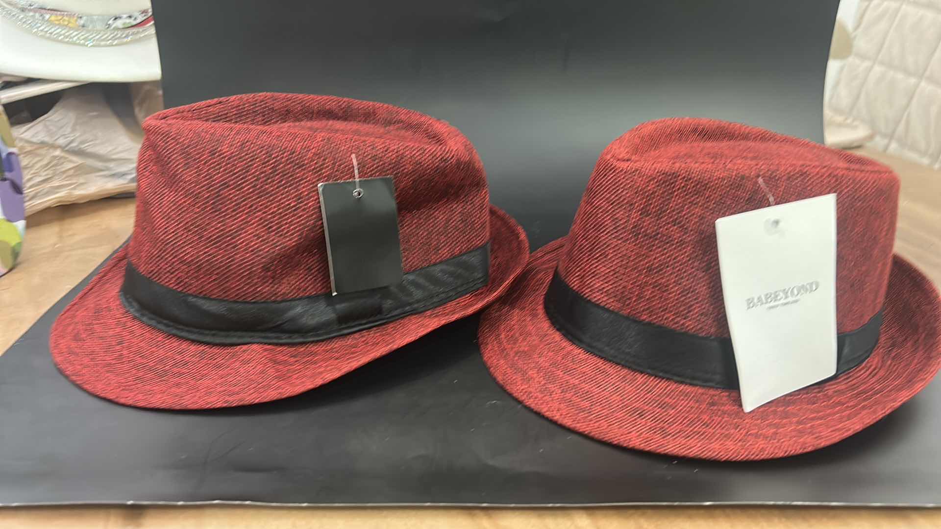Photo 1 of NEW - 6 MENS HATS