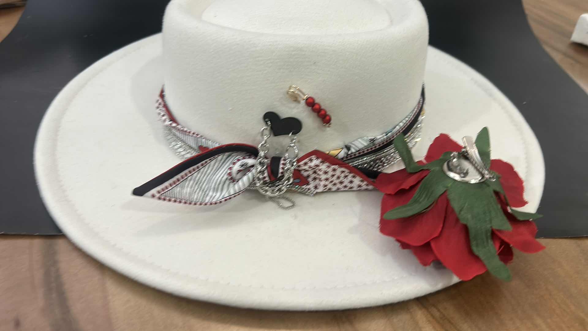 Photo 1 of NEW- WOMENS FEDORA STYLE HAT SIZE M-L