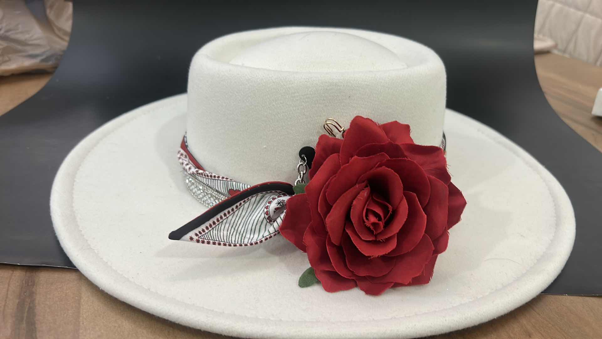 Photo 1 of NEW- WOMENS FEDORA STYLE HAT SIZE M-L