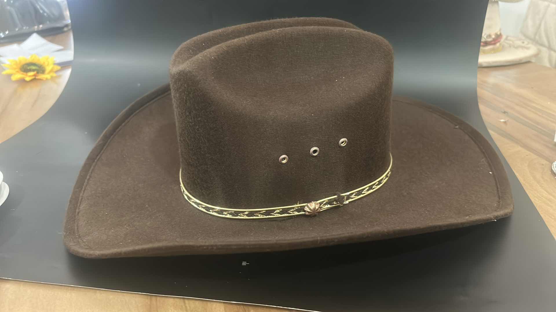 Photo 1 of NEW- WESTERN EXPRESS, MENS/WOMENS COWBOY/COWGIRL HAT SIZE SMALL