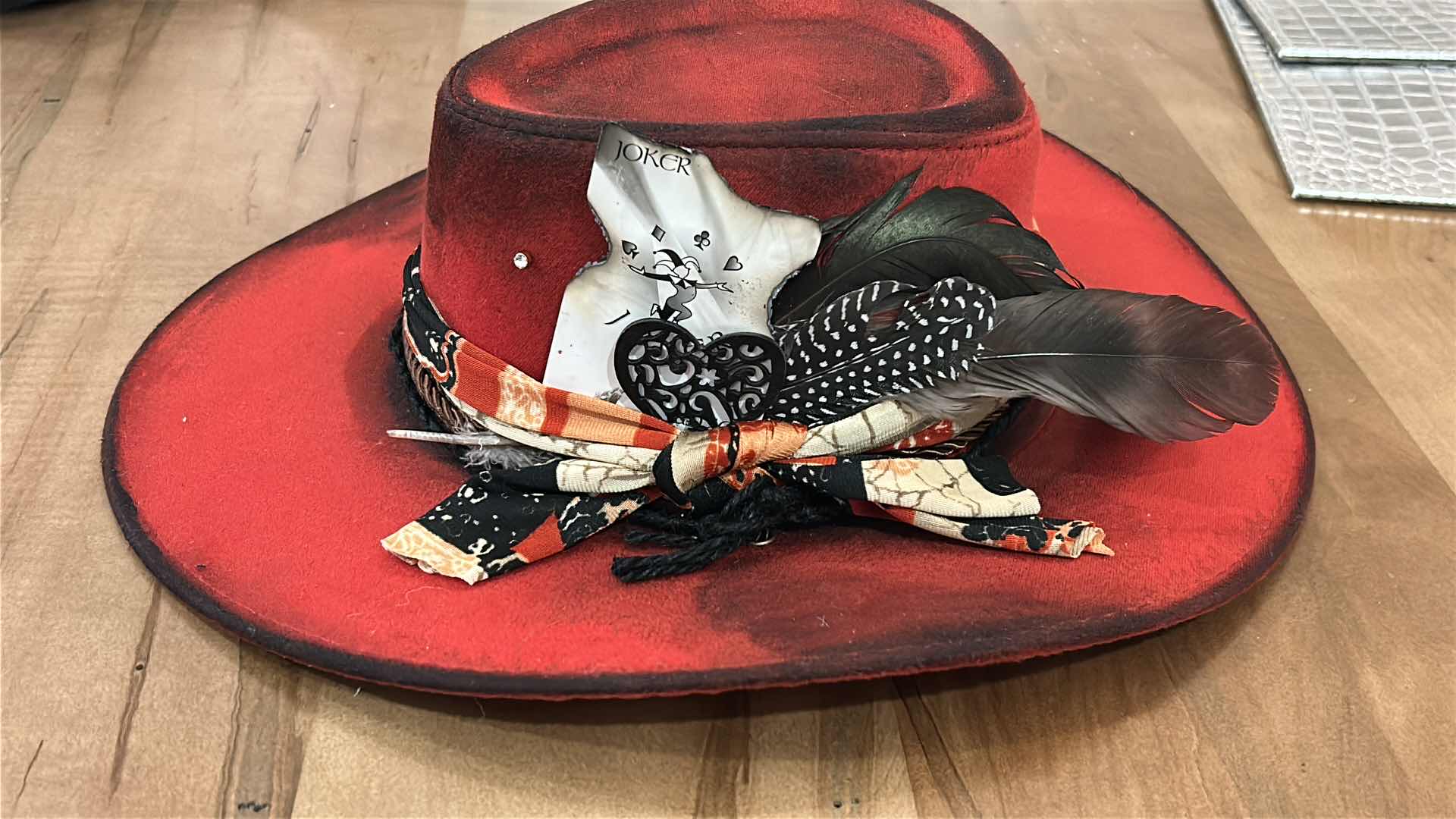 Photo 1 of NEW - MENS/WOMENS WESTERN STYLE CUSTOM FEDORA SIZE MED