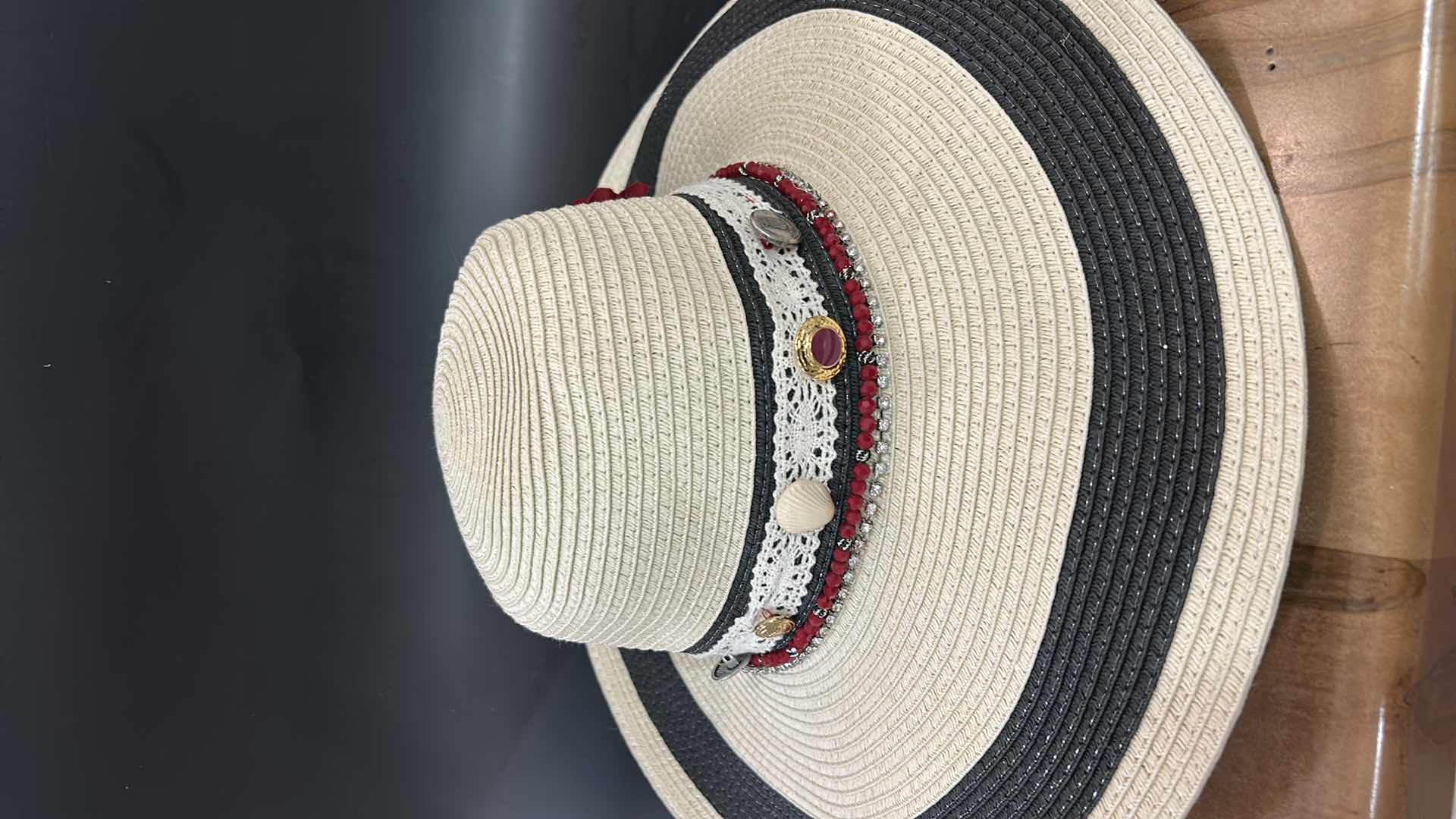 Photo 1 of NEW - WOMENS FLOPPY SUN HAT