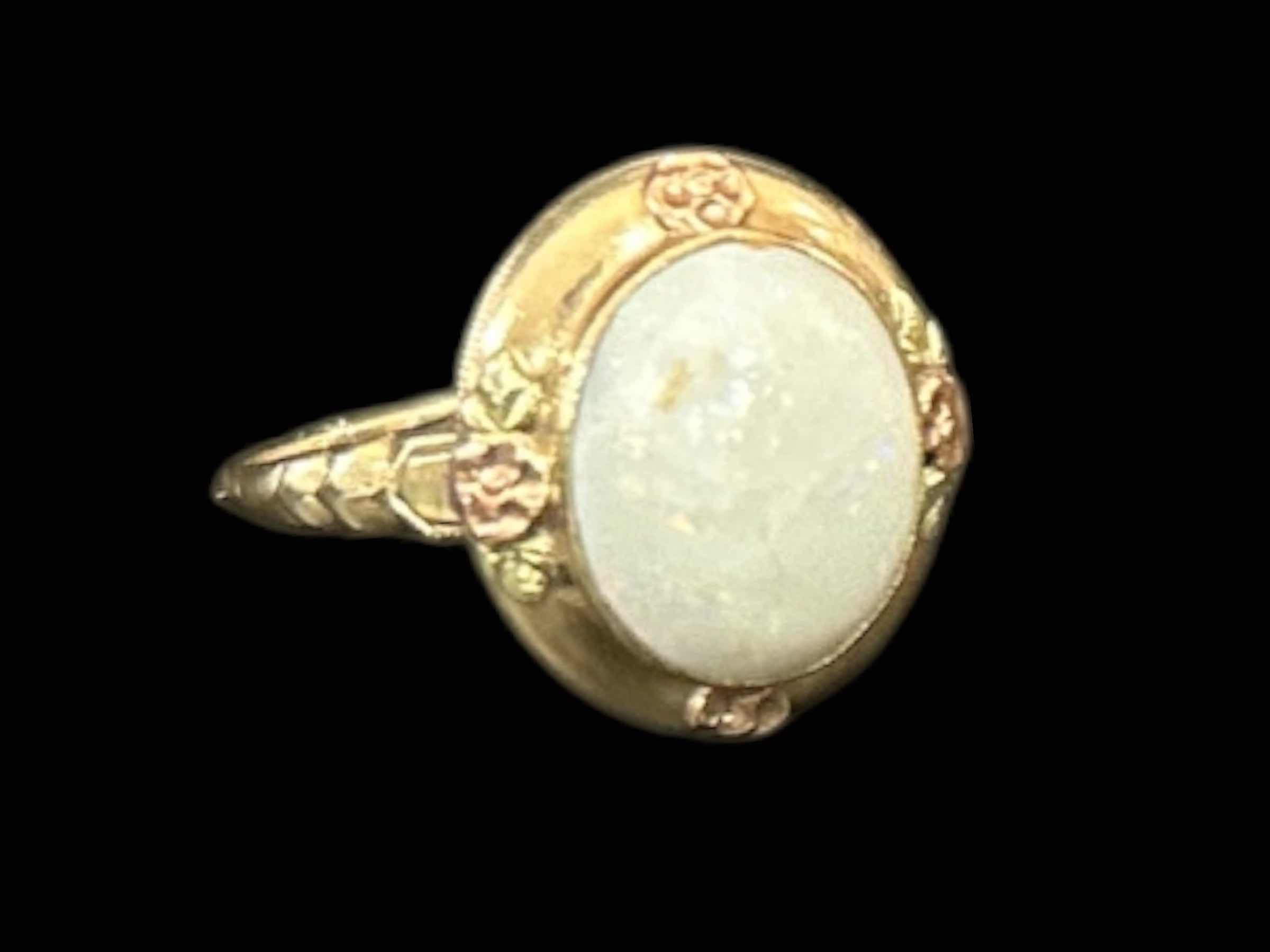 Photo 1 of 14K RING WITH OPAL EST SIZE 8