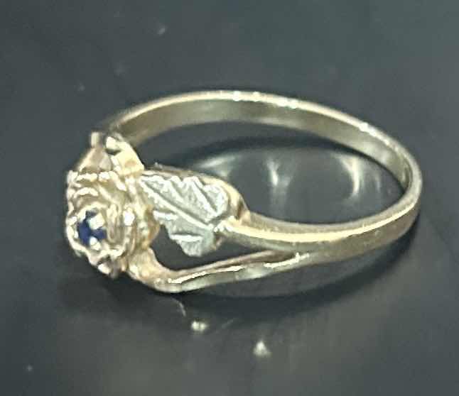 Photo 1 of VINTAGE 10K BLACK HILLS GOLD RING WITH GEMSTONE ESTIMATED SIZE 6