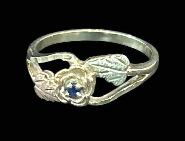 Photo 1 of VINTAGE 10K BLACK HILLS GOLD RING WITH GEMSTONE ESTIMATED SIZE 6