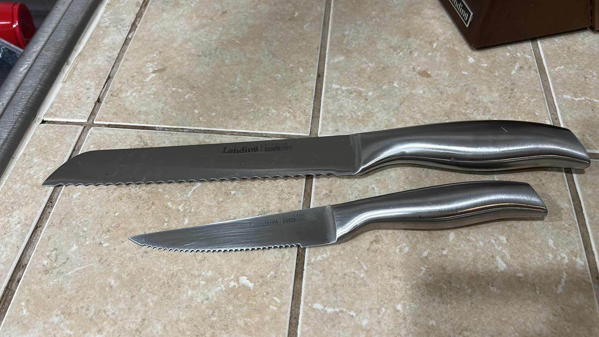 Photo 1 of WOOD BLOCK LANDING KNIFE SET