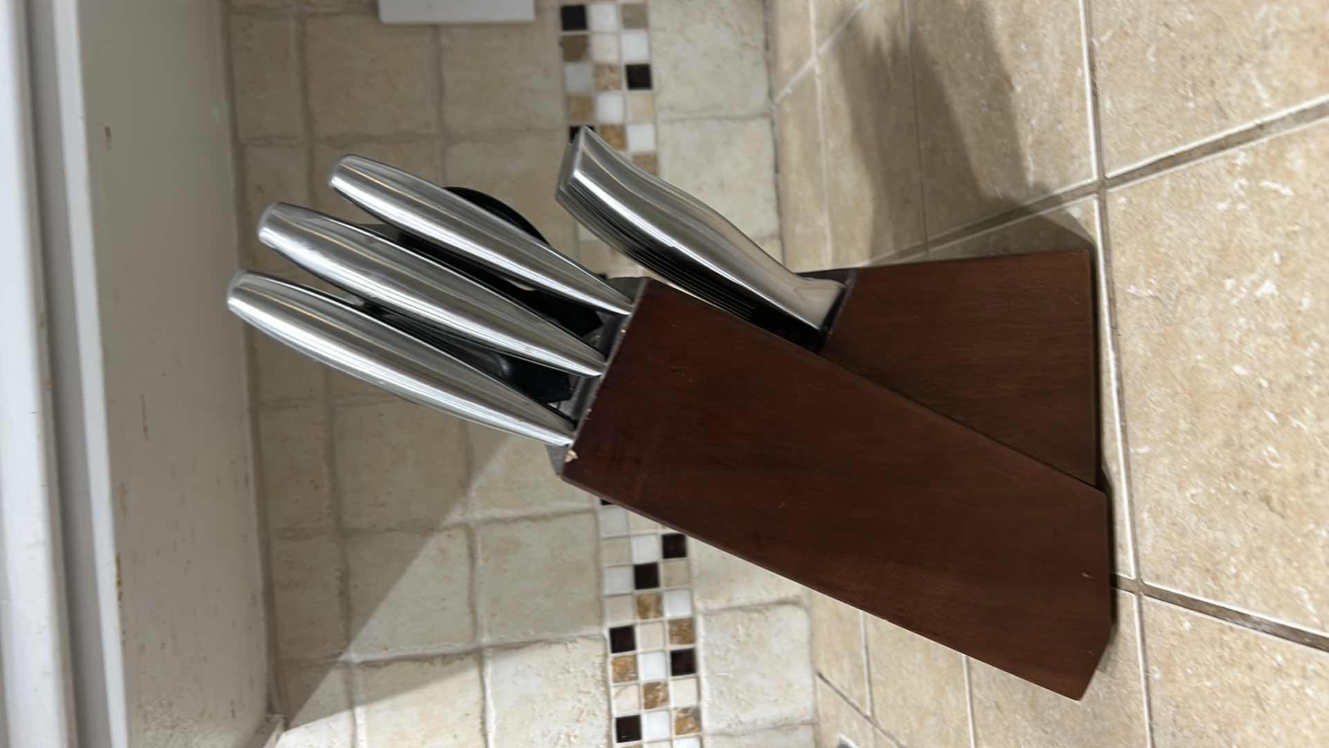 Photo 1 of WOOD BLOCK LANDING KNIFE SET