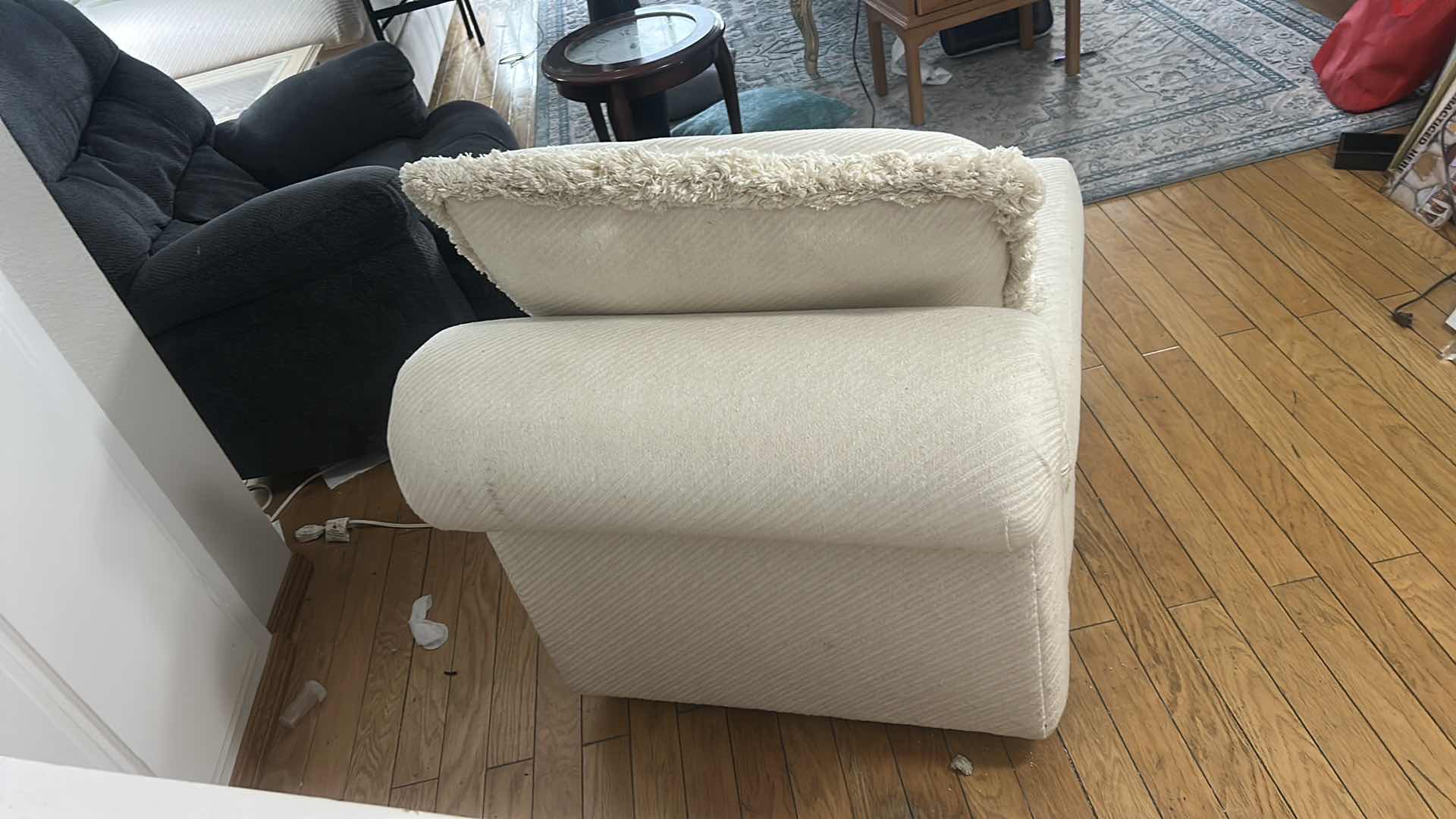 Photo 1 of FURNITURE HANOVER ROLL ARM CHAIR IN A LIGHT-COLORED UPHOLSTERY. 30“ x 40“ x H28“