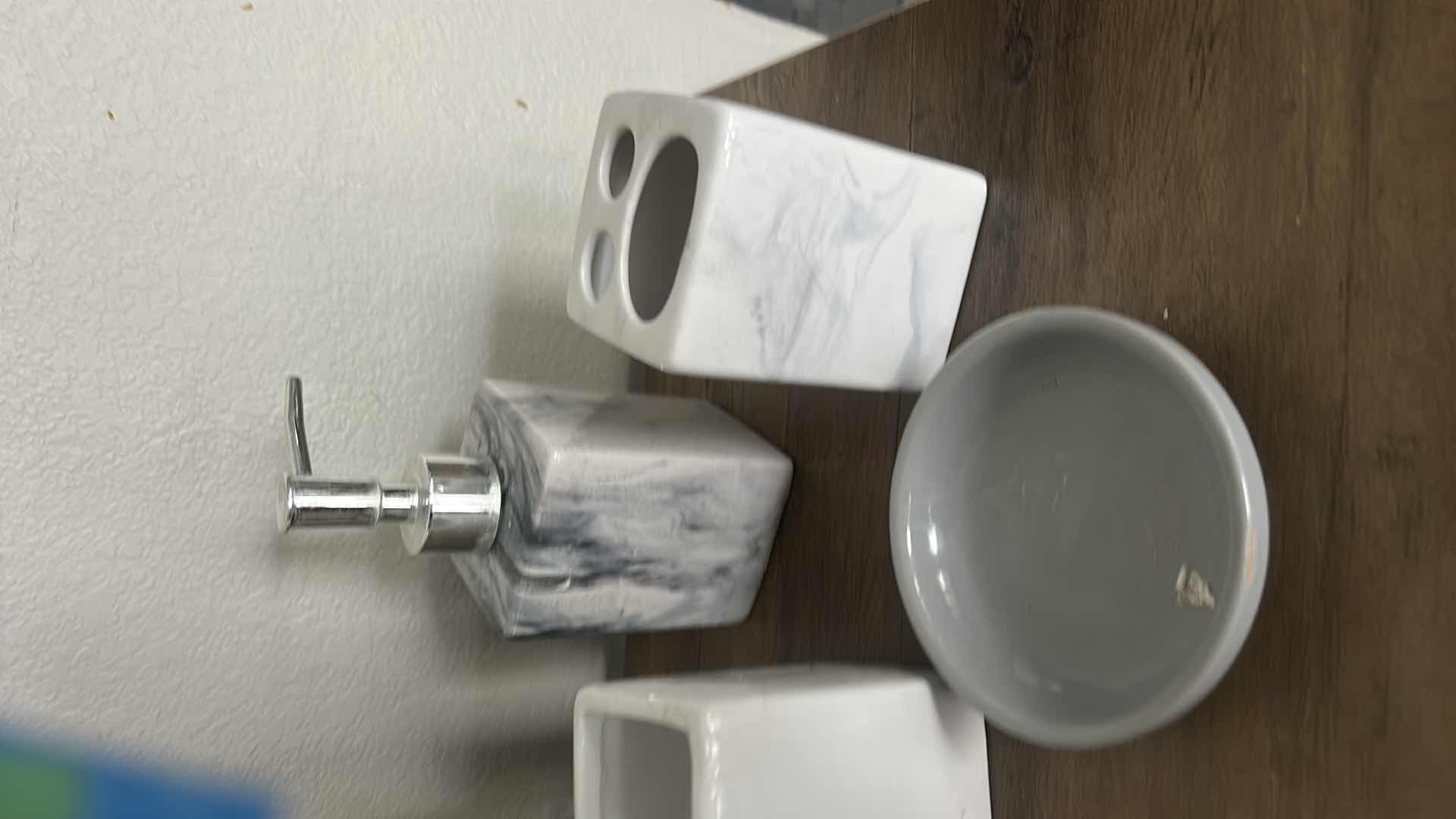 Photo 1 of 6 PC BATHROOM ACCESSORIES