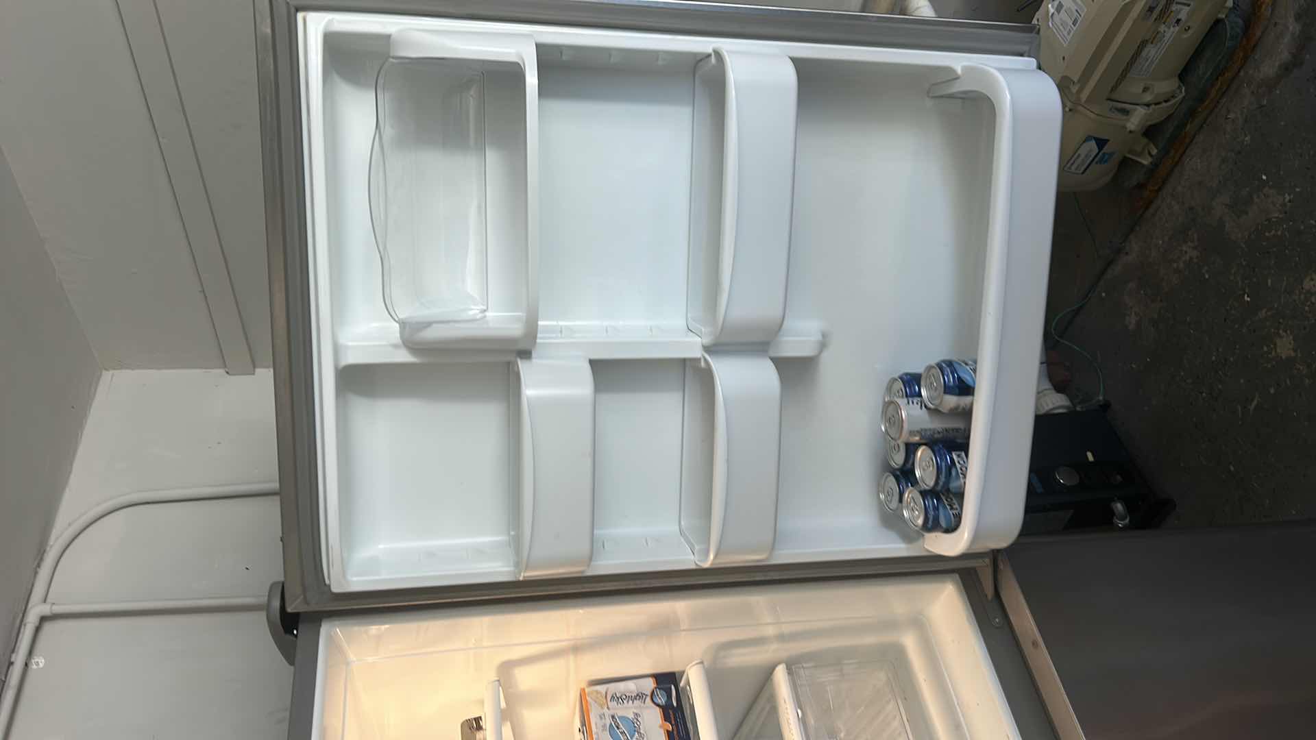 Photo 1 of AMANA REFRIGERATOR