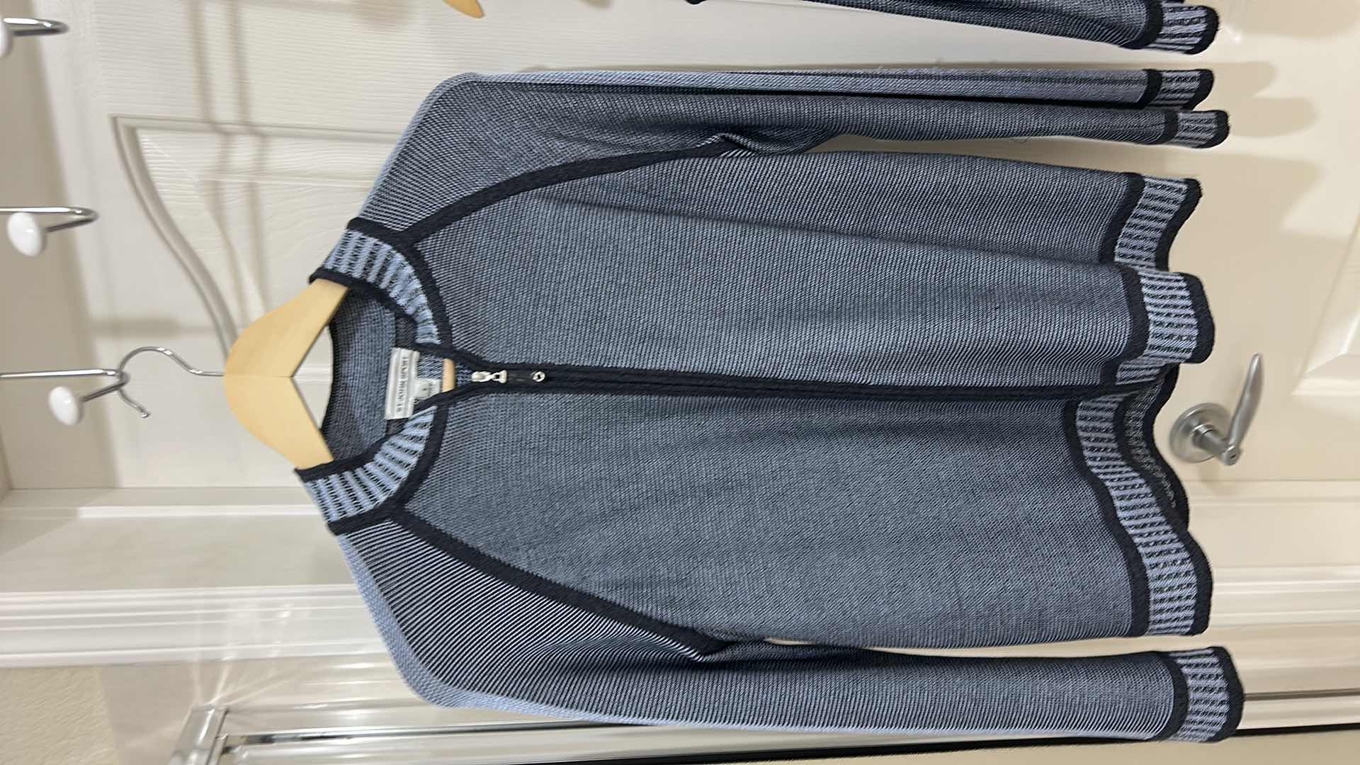 Photo 1 of ST JOHN ZIP UP KNIT CARDIGAN SWEATER W MATCHING SHELL (SIZE S/M)