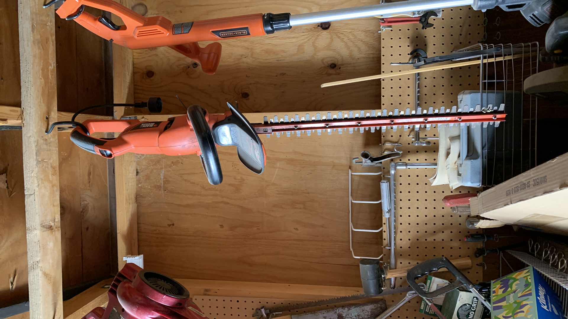 Photo 1 of BLACK & DECKER HEDGE HOG CORDED ELECTRIC TRIMMER