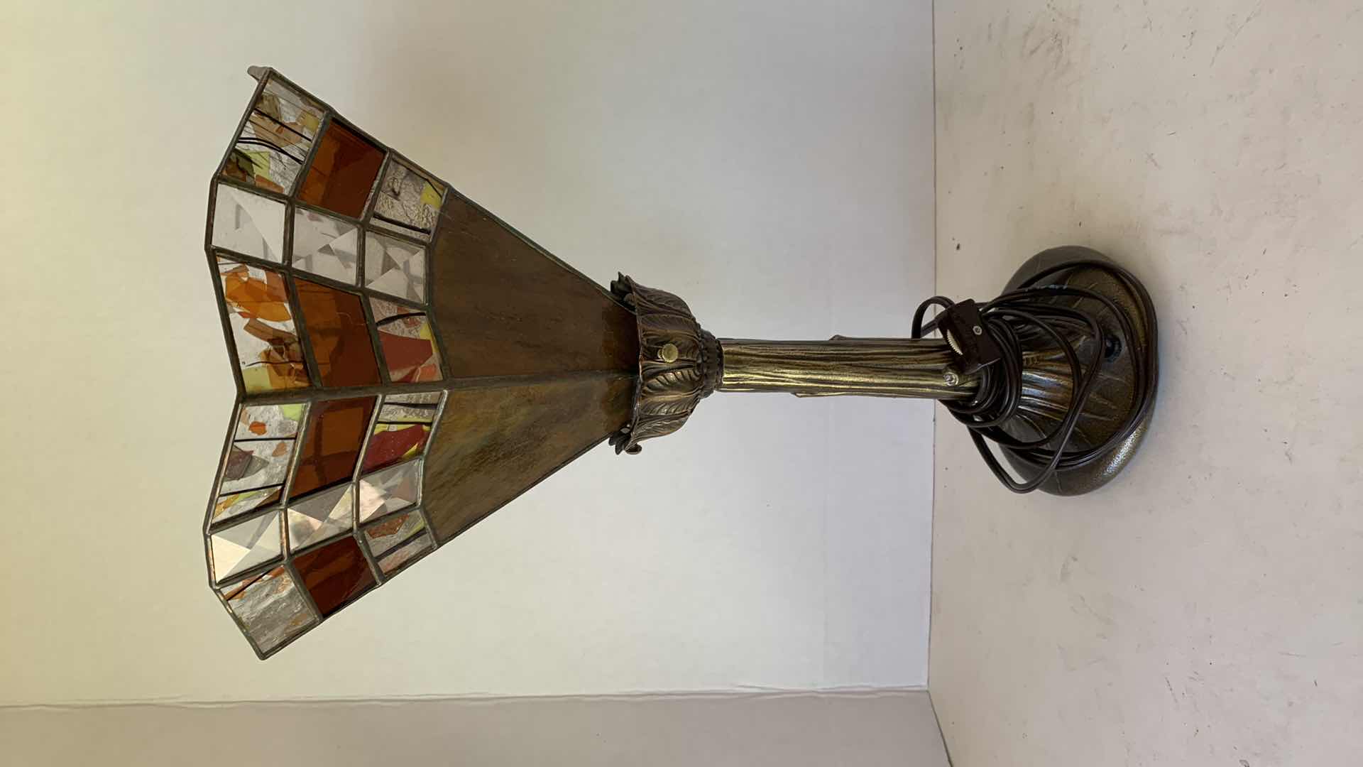 Photo 1 of TIFFANY STYLE TABLE LAMP FEATURING RED AMBER GEOMETRIC SHADE 14”