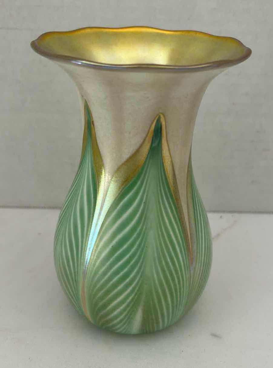 Photo 1 of 1901-1924 QUEZAL ART GLASS "PULLED FEATHER" VASE  H5.5” 