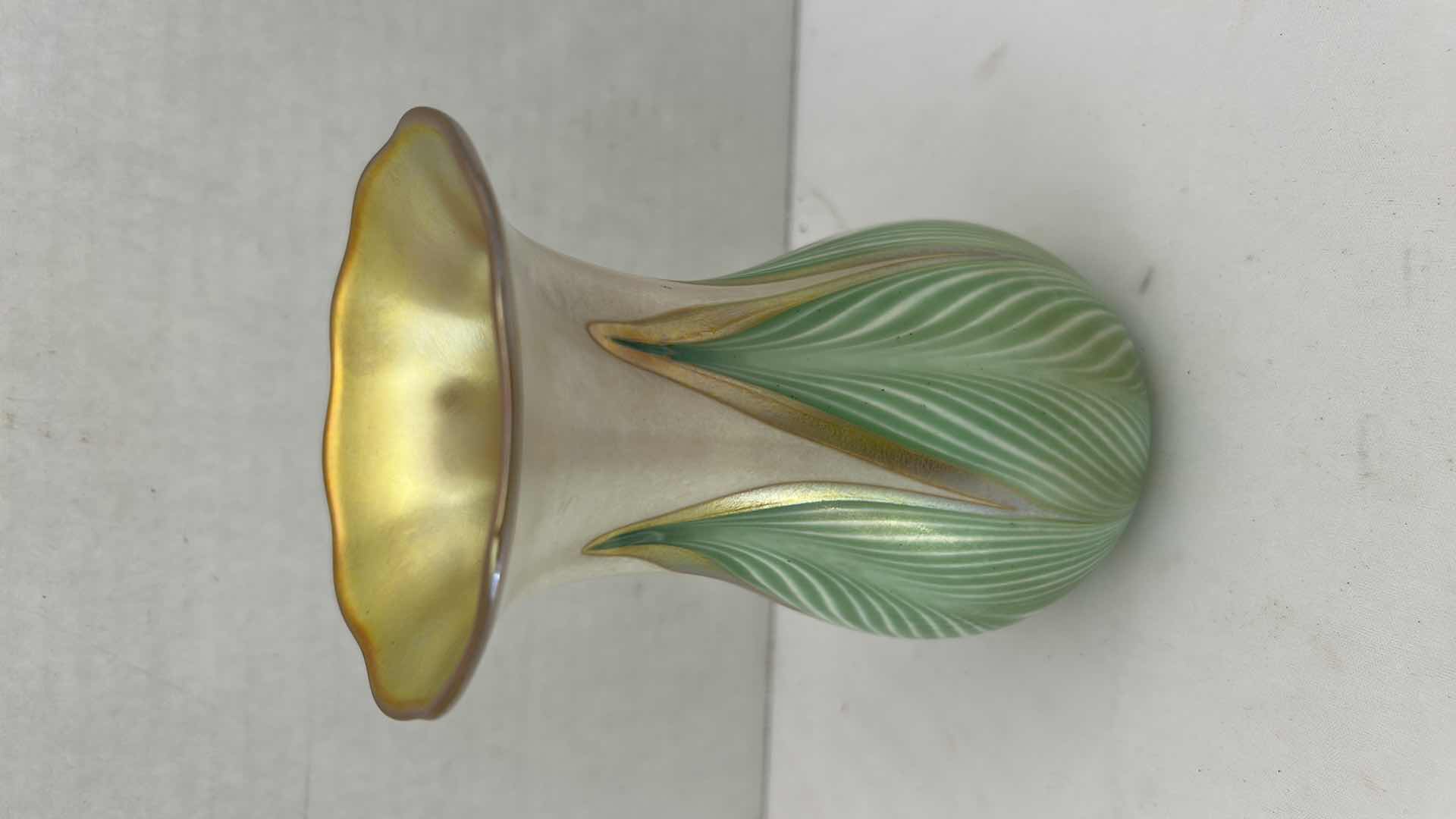 Photo 1 of 1901-1924 QUEZAL ART GLASS "PULLED FEATHER" VASE  H5.5” 
