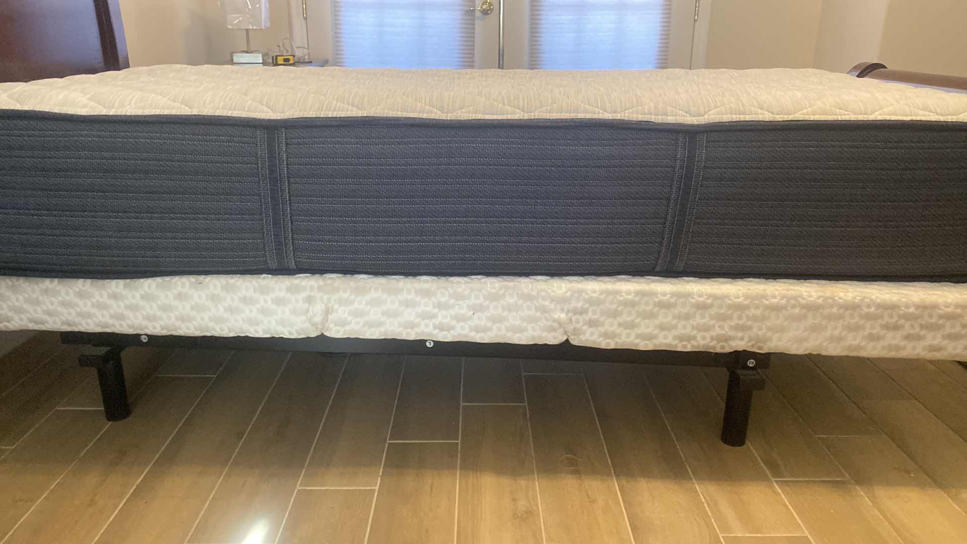 Photo 1 of BEAUTYREST PLATINUM XL TWIN MATTRESS W ADJUSTABLE BED FRAME (REMOTE IS MISSING, UNABLE TO TEST) 37” x 83”