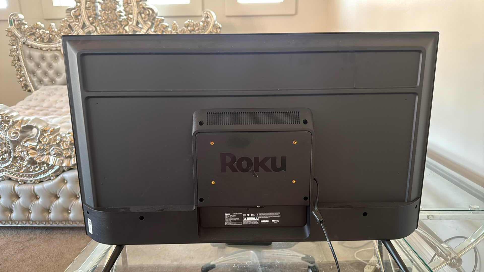 Photo 1 of ROKU 40” HDMI TV W REMOTE