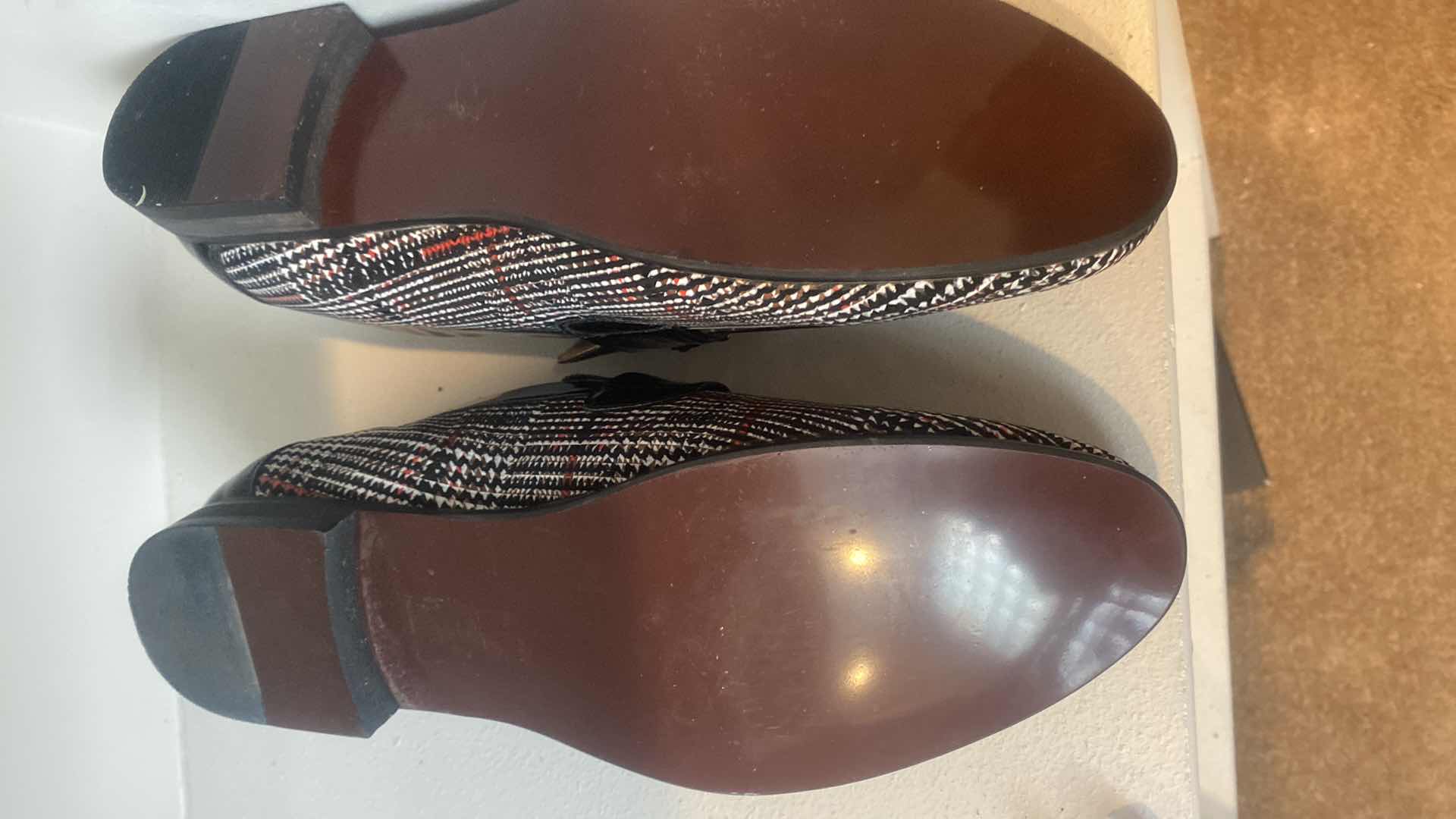 Photo 1 of MENS TITIA LOAFERS EST SIZE 10