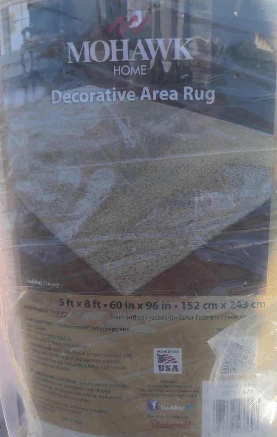 Photo 1 of NIB AREA RUG IVORY 5’X8’W