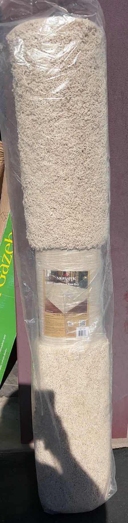 Photo 1 of NIB AREA RUG IVORY 5’X8’W
