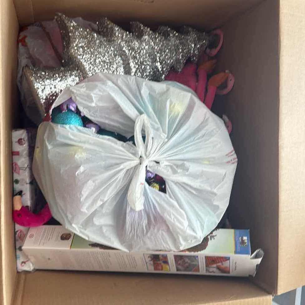 Photo 1 of CONTENTS OF BOX-FLAMINGOS/BEAD ART/ORNAMENTS
