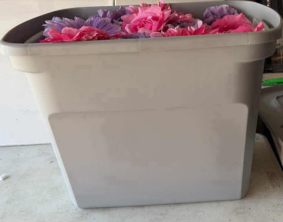 Photo 1 of CONTENTS OF BOX FLORAL DECORATIONS