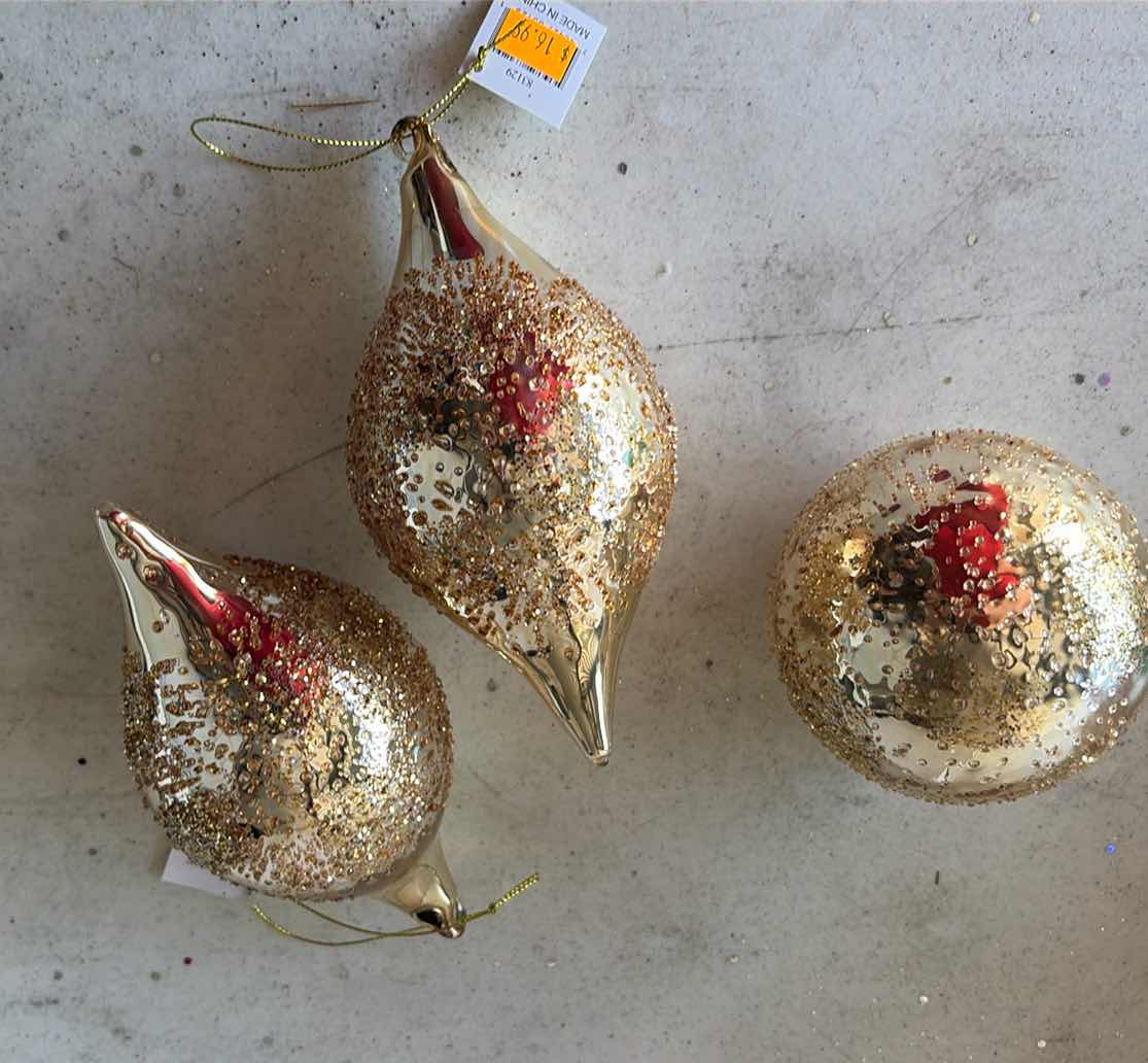 Photo 1 of CONTENTS OF BOX HOLIDAY ORNAMENTS