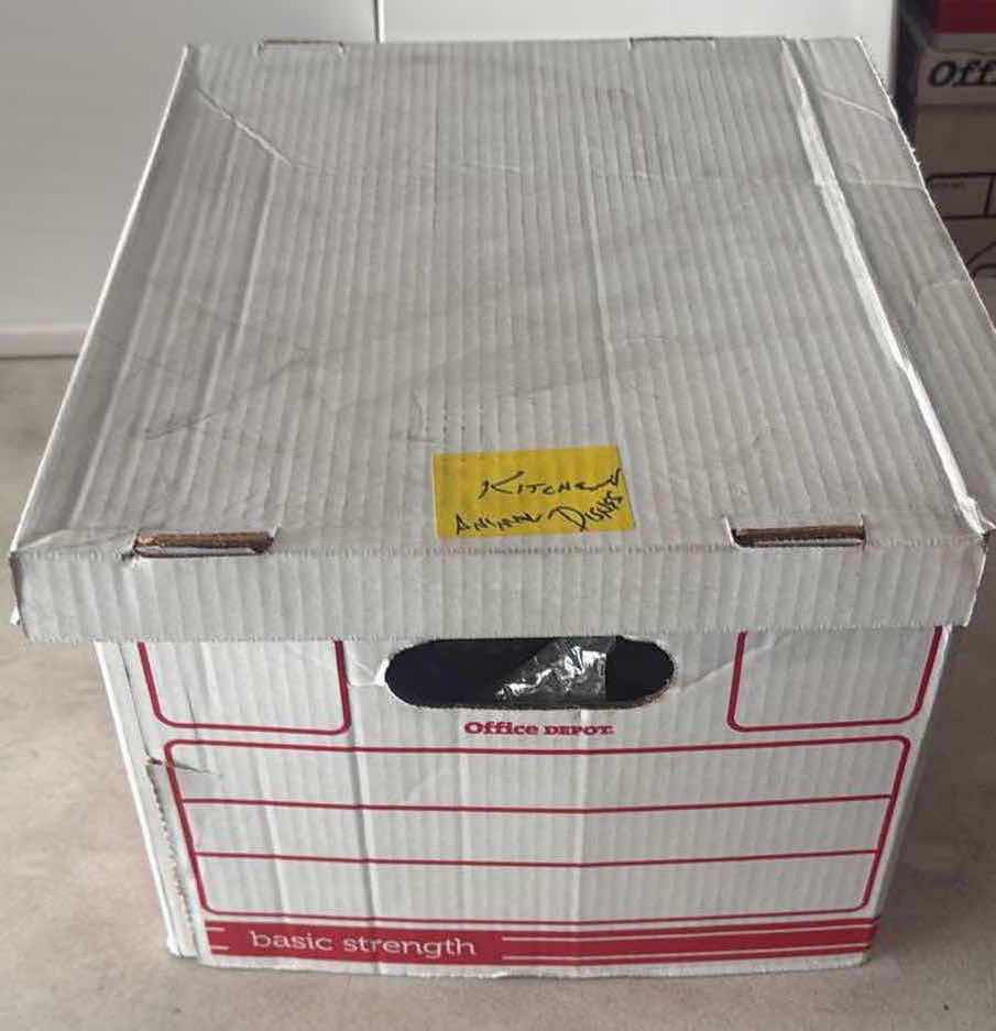 Photo 1 of CONTENTS OF BOX- 18 ANIMAL DISHES
