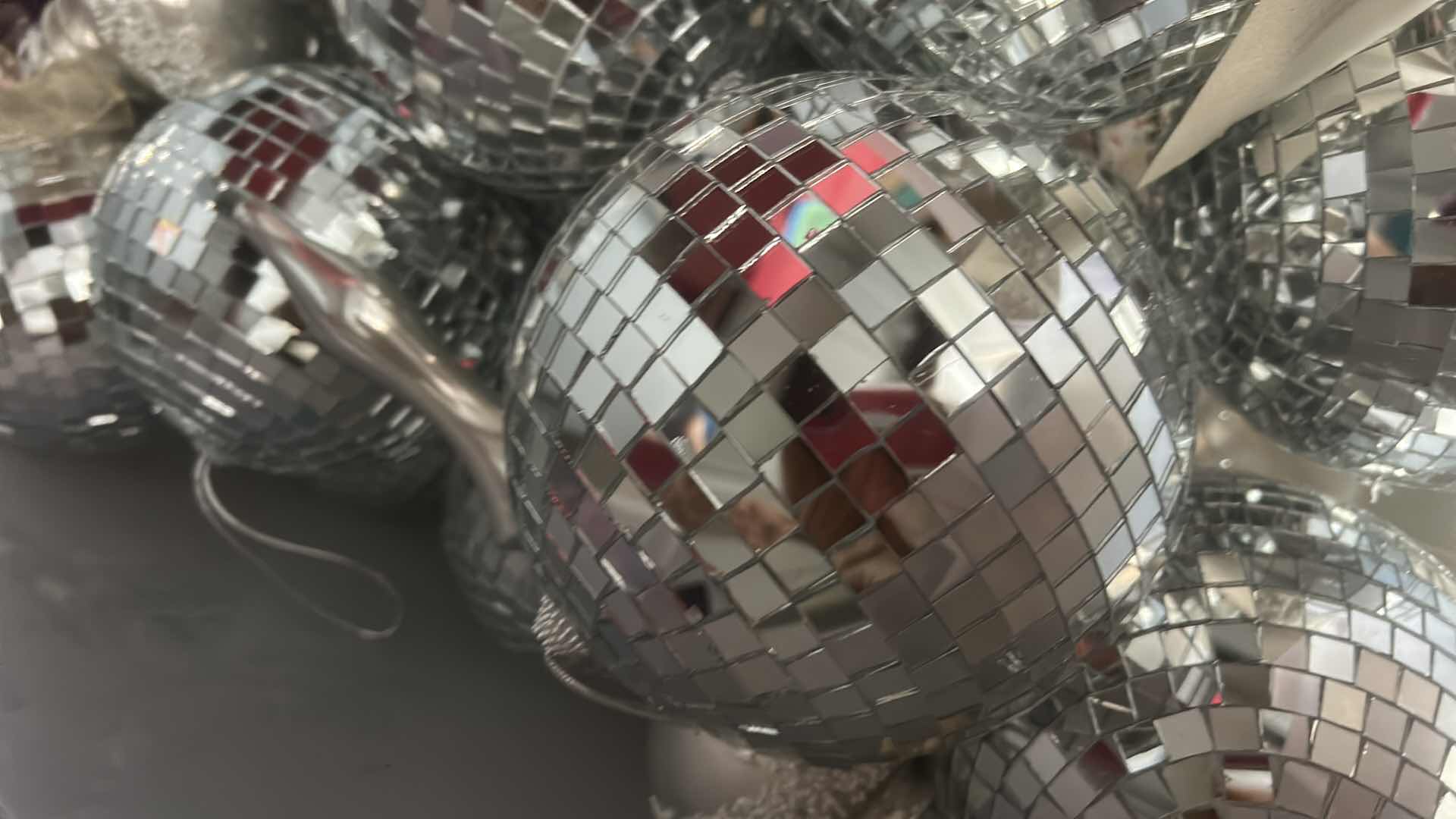 Photo 1 of TO FULL OF LARGE CHRISTMAS ORNAMENTS