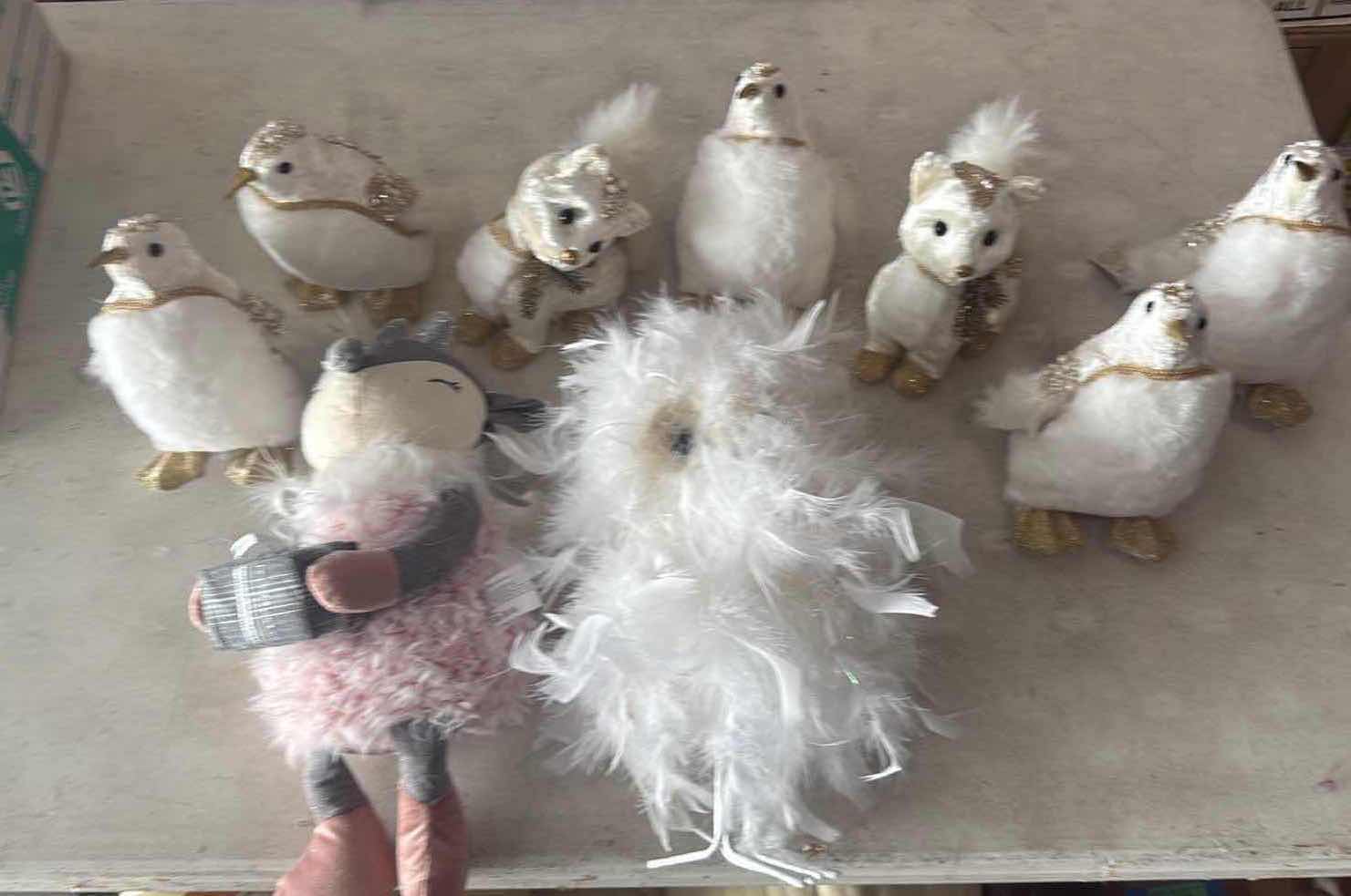 Photo 1 of CONTENTS OF BOX-WHITE SEQUENCE PENGUINS/FOX/OWL