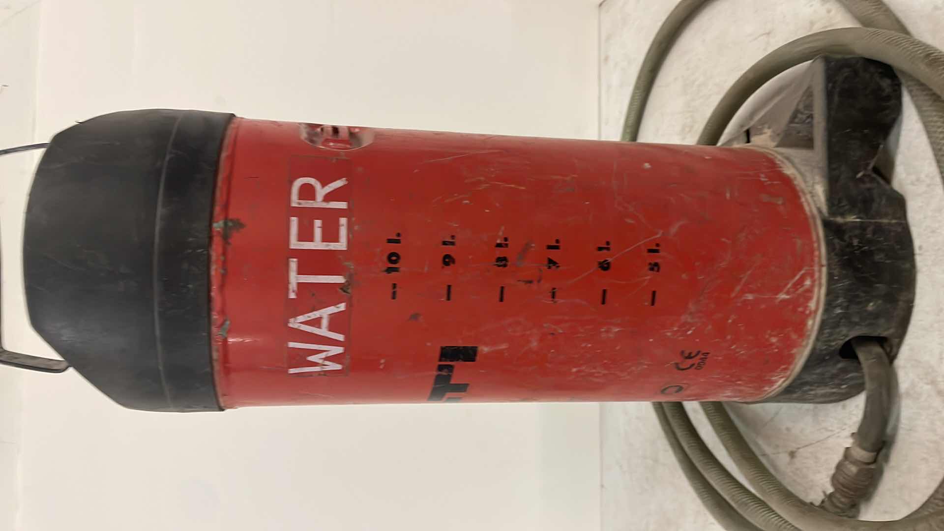 Photo 1 of HILTI DWP 10 PORTABLE WATER SUPPLY UNIT FOR CORING CONCRETE HOLE CORE