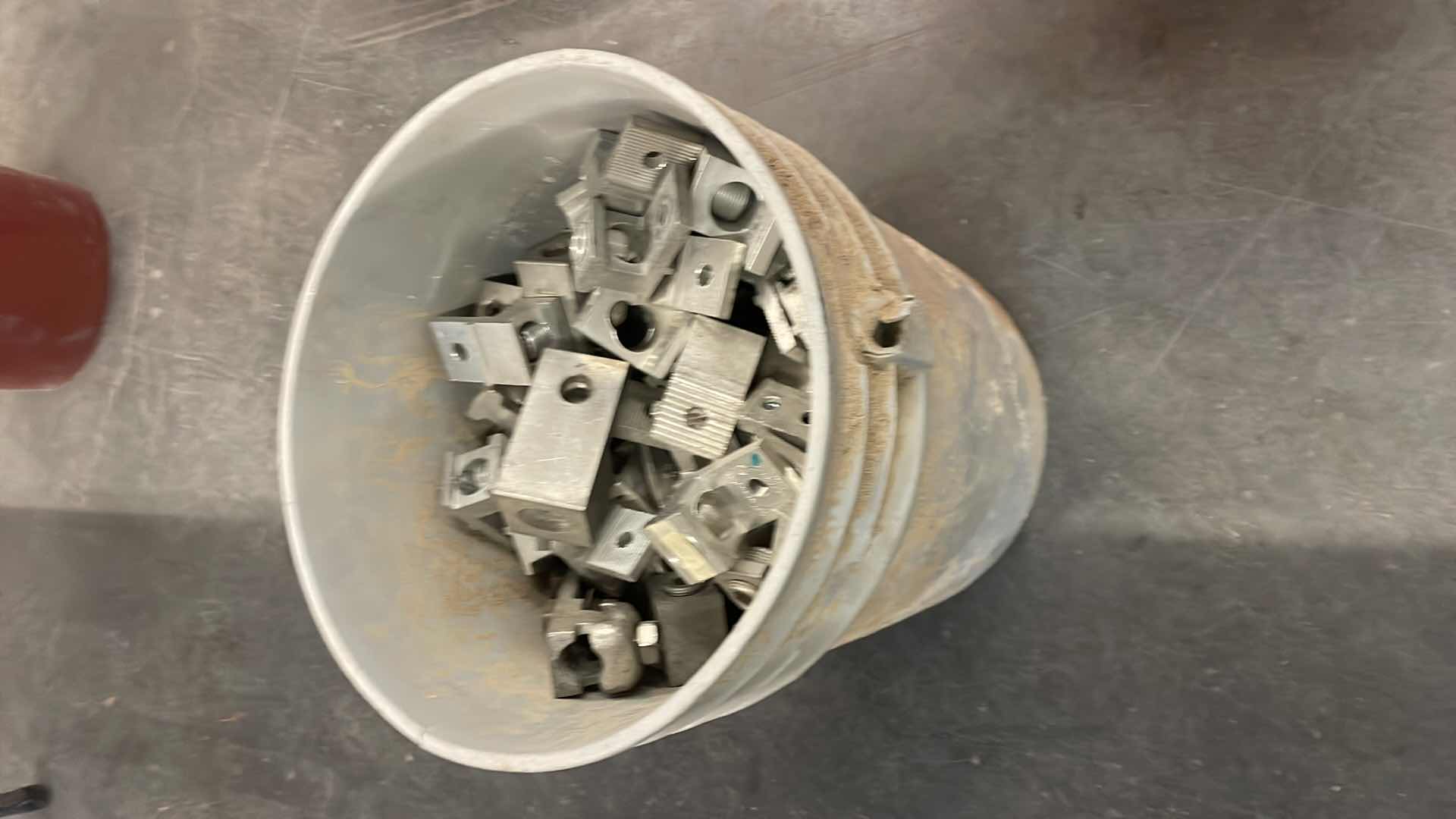 Photo 1 of CMC AB500-1 MECHANICAL LUGS 500KCMIL-4