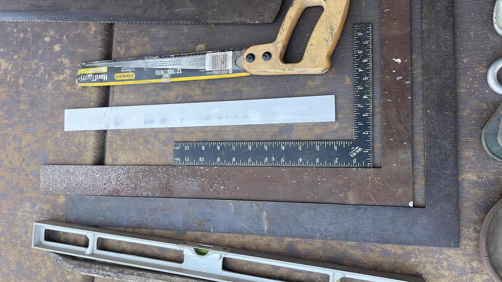 Photo 1 of SQUARES SAWS CLAMPS