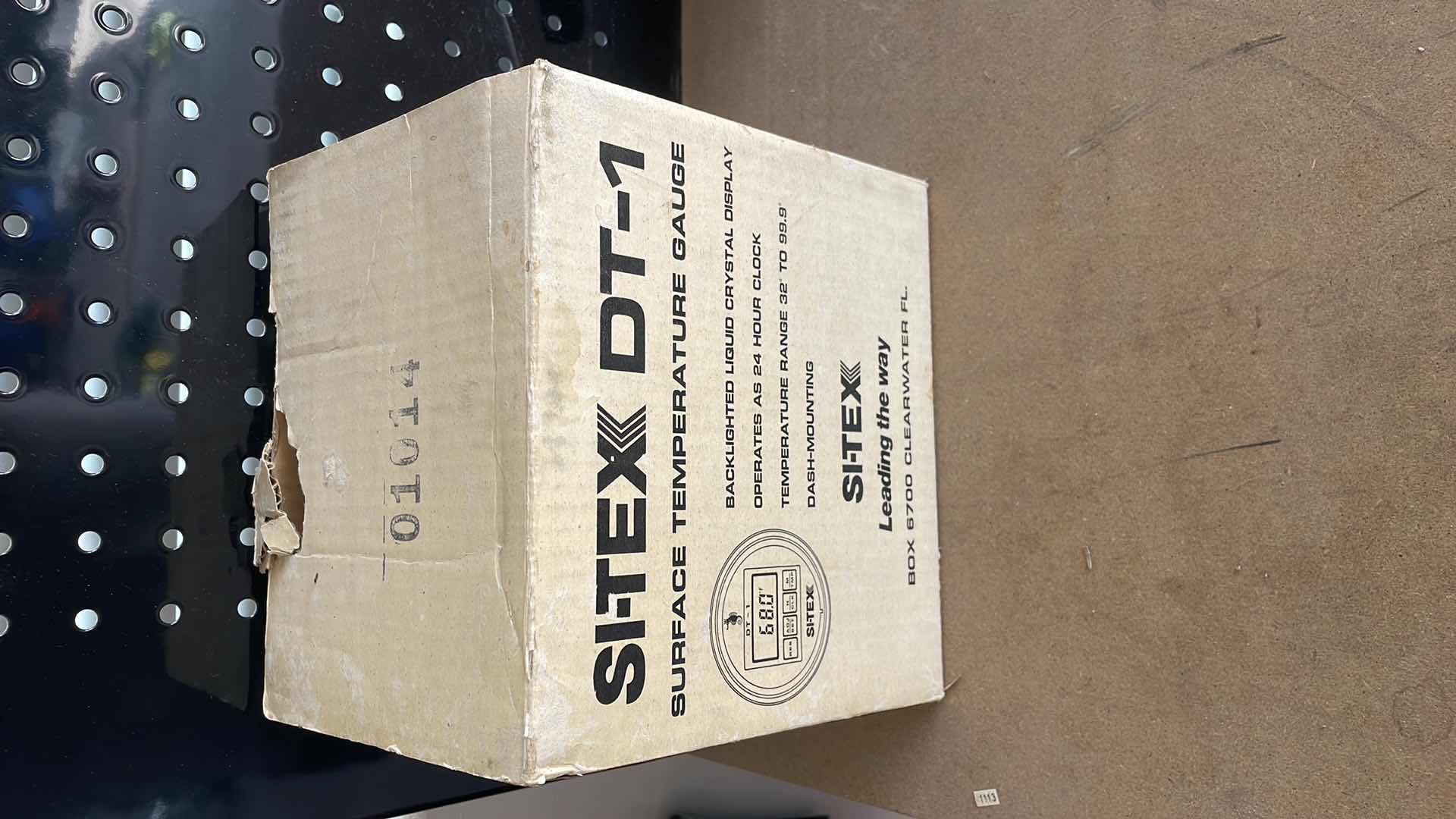 Photo 1 of SI-TEX DT-1 SURFACE TEMPERATURE GAUGE